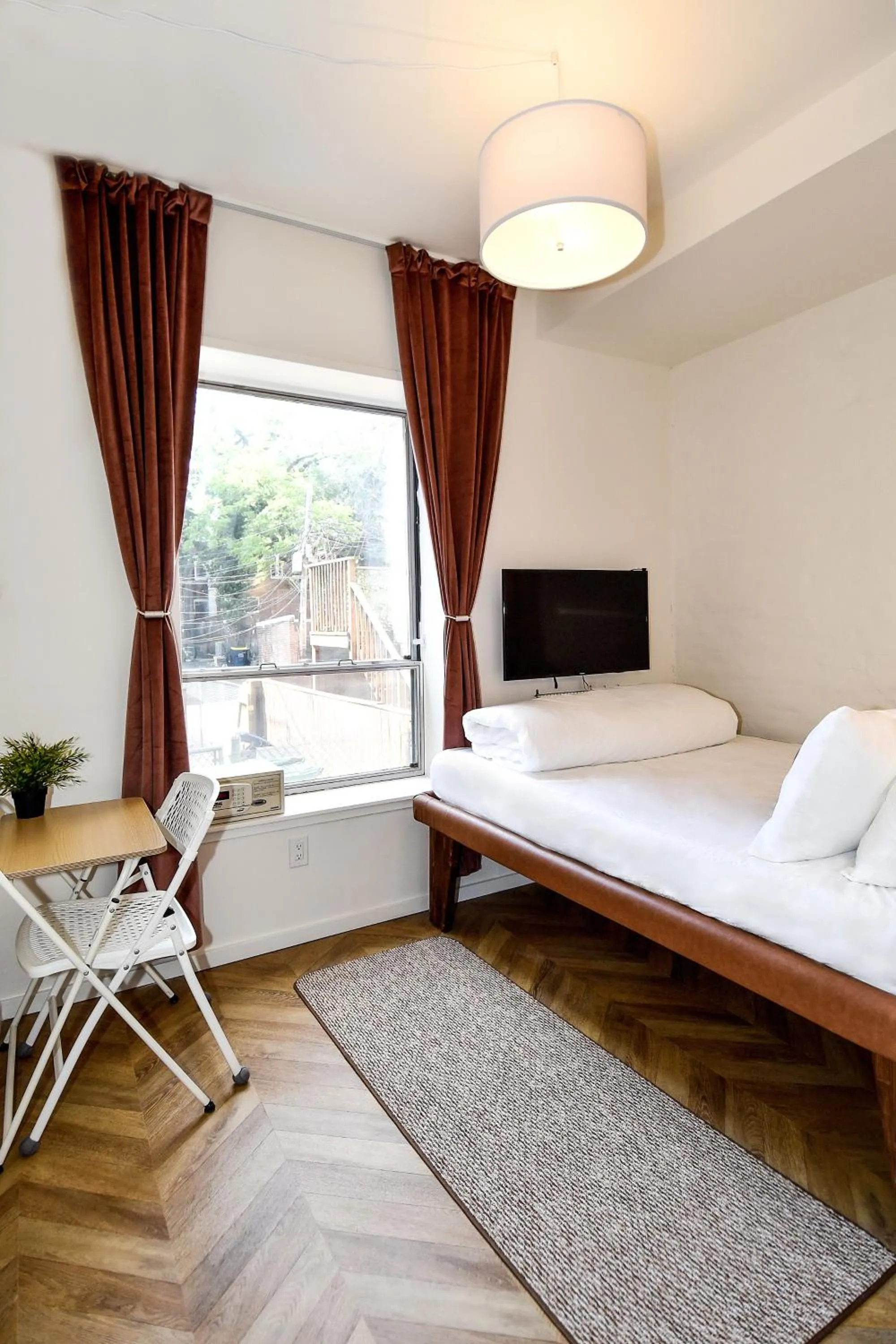 Bed in HighRoad Washington DC