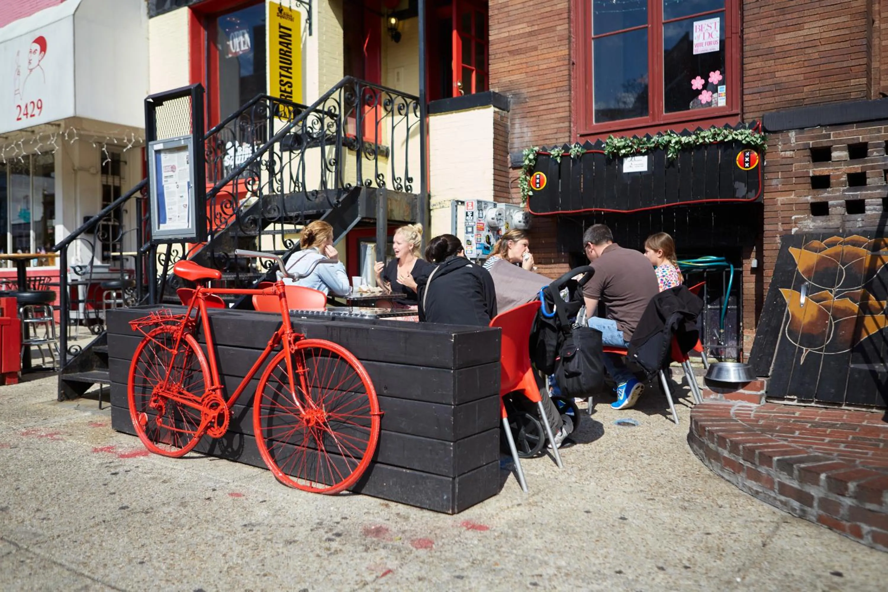 Restaurant/places to eat in HighRoad Washington DC