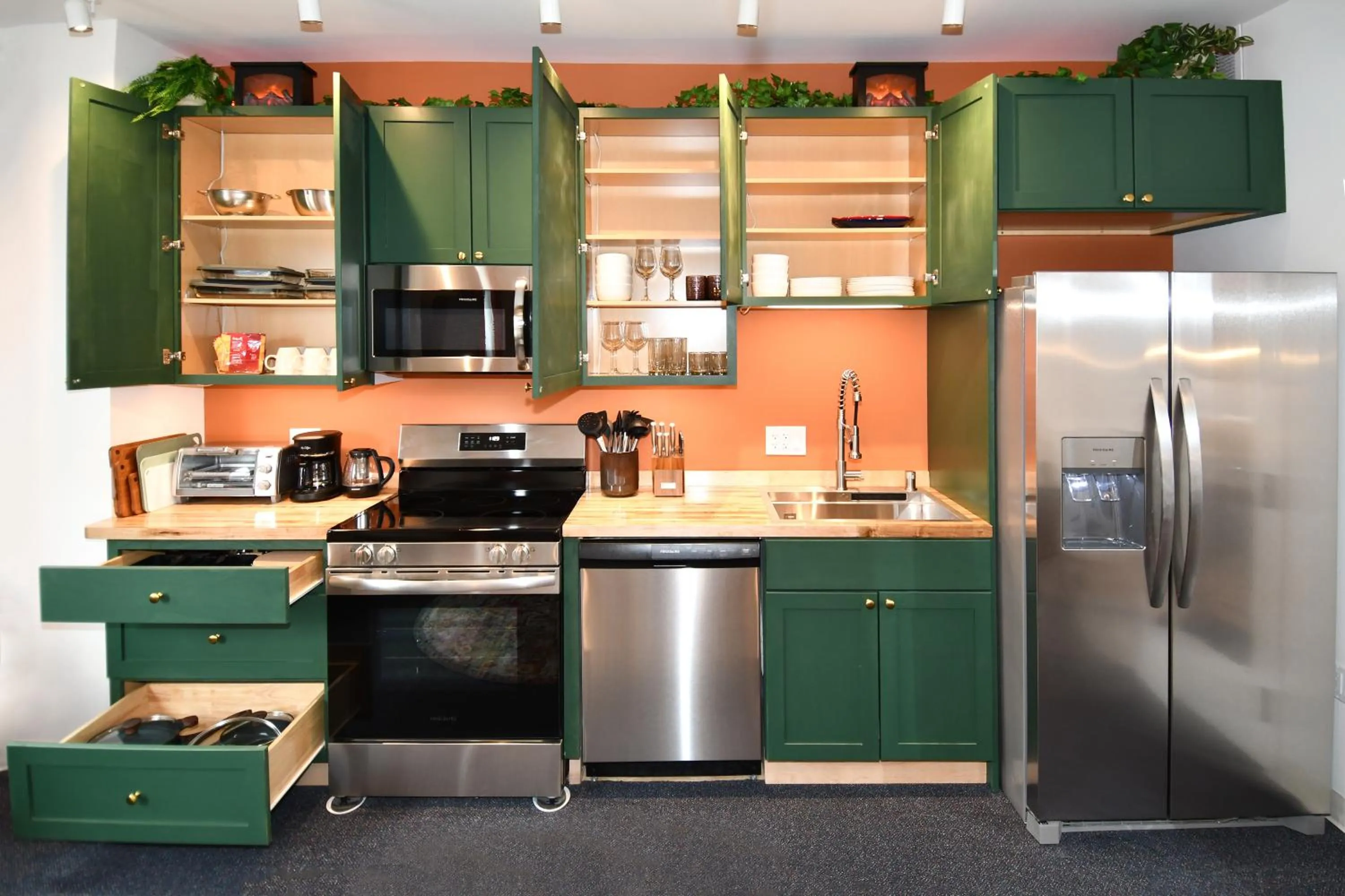 Coffee/tea facilities in HighRoad Washington DC