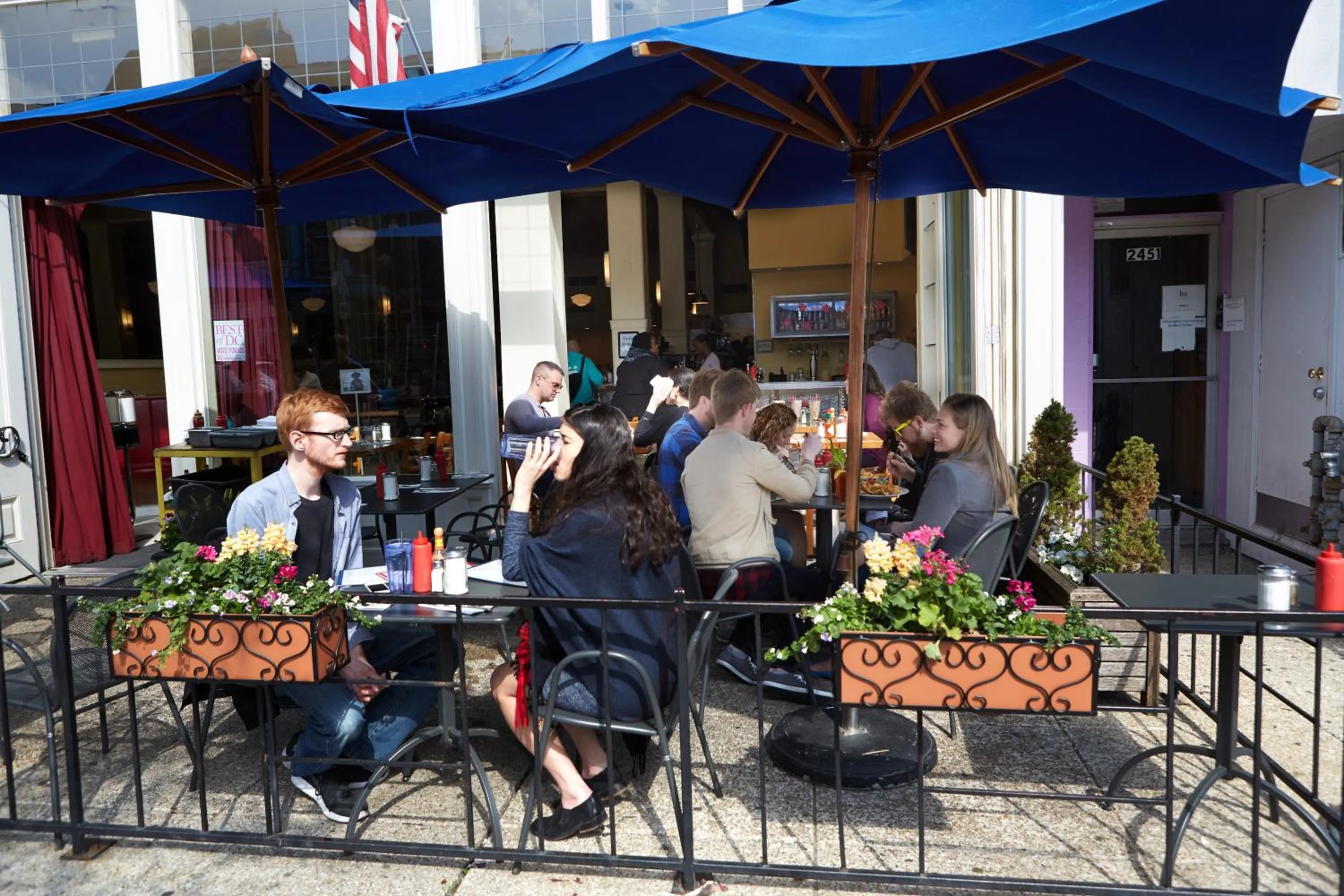 Restaurant/places to eat in HighRoad Washington DC