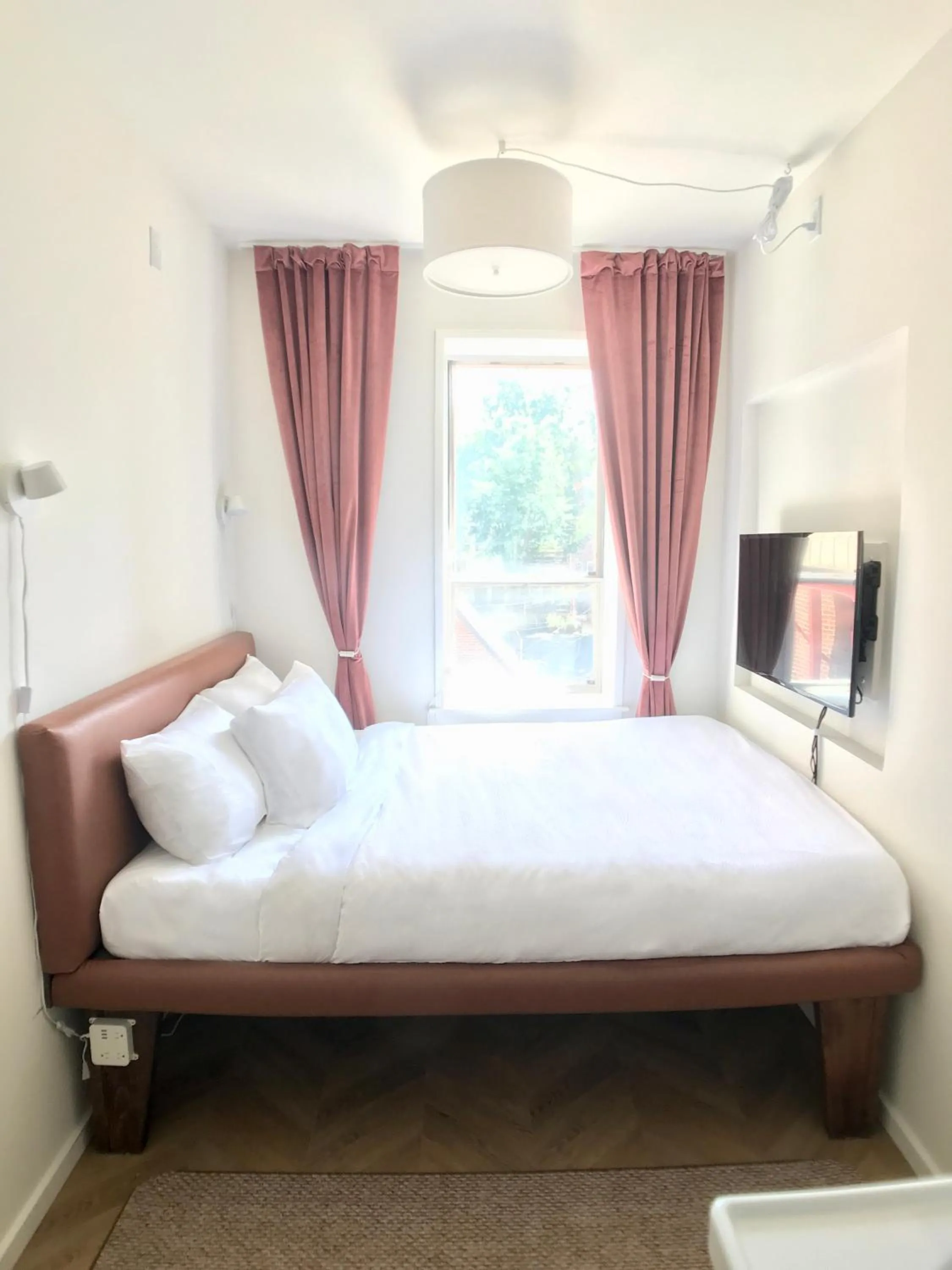 Bed in HighRoad Washington DC