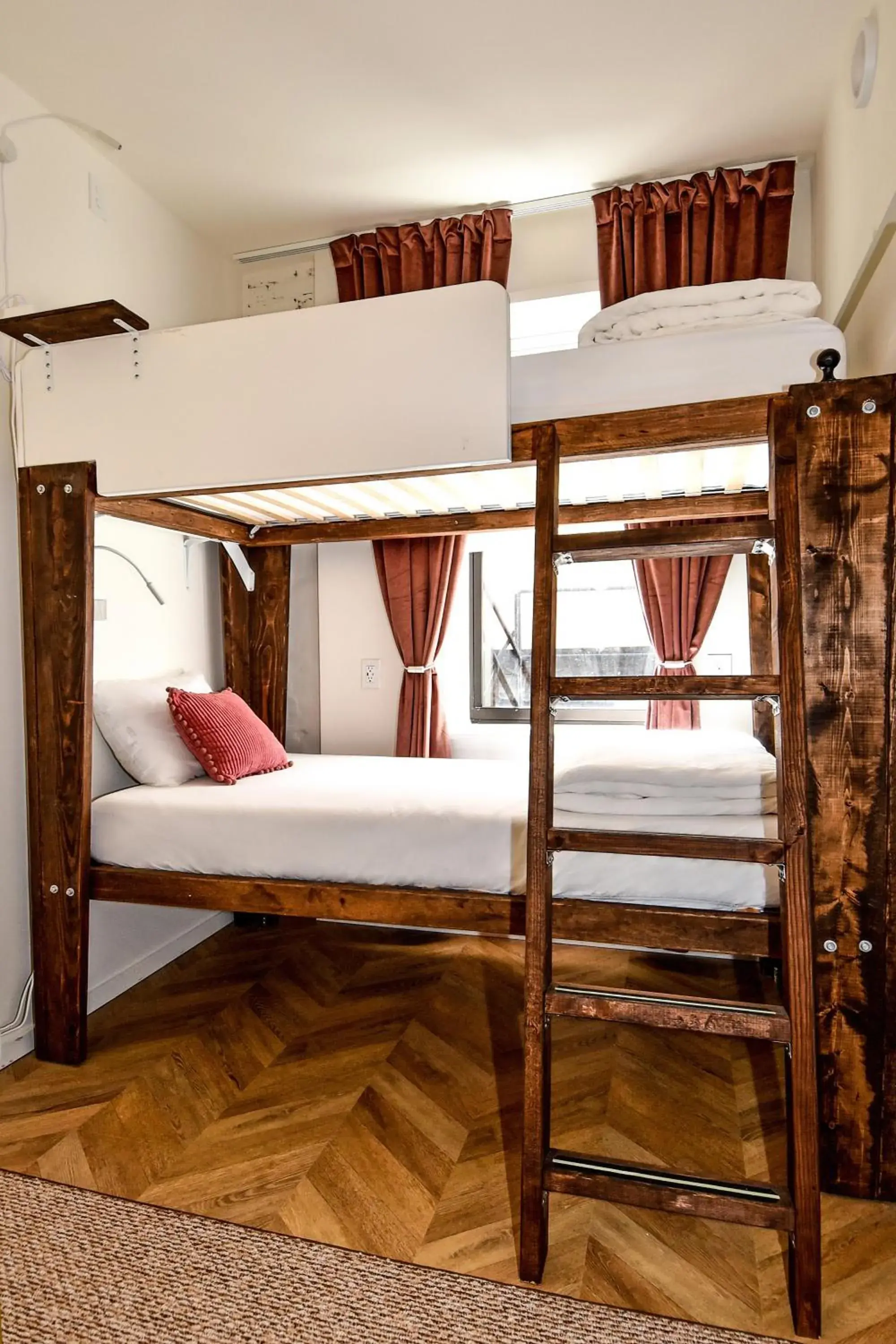 Double Twin Bunk Room in HighRoad Washington DC Double Twin Bunk Room in HighRoad Washington DC