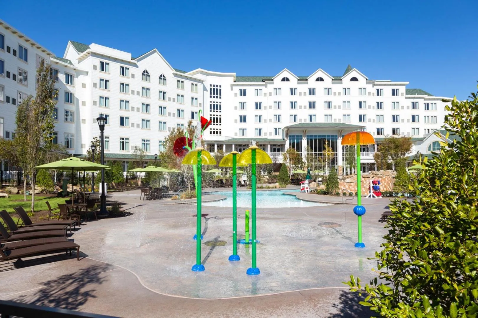 Property building in Dollywood's DreamMore Resort and Spa