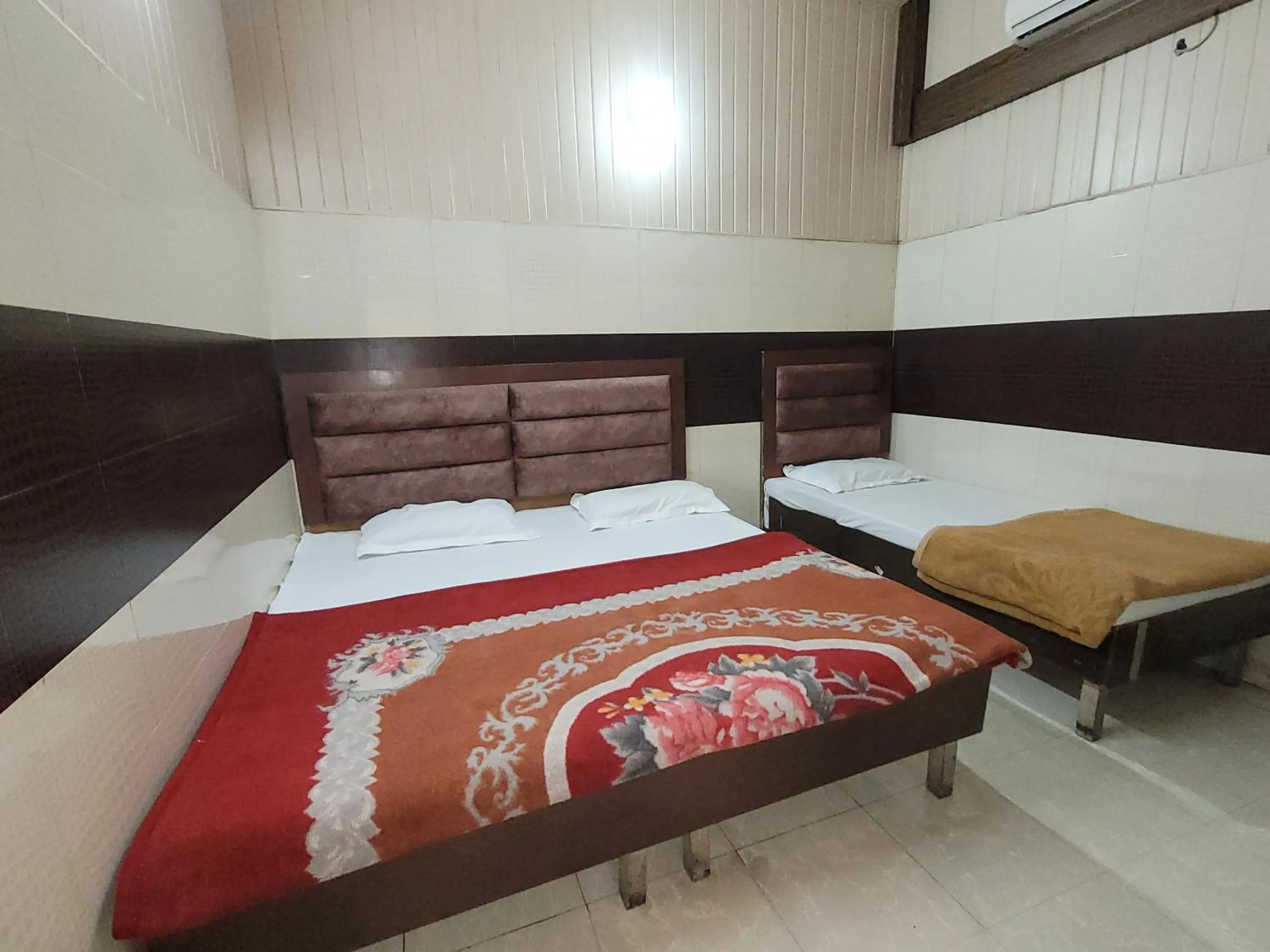 Bedroom, Bed in Asha Guest House