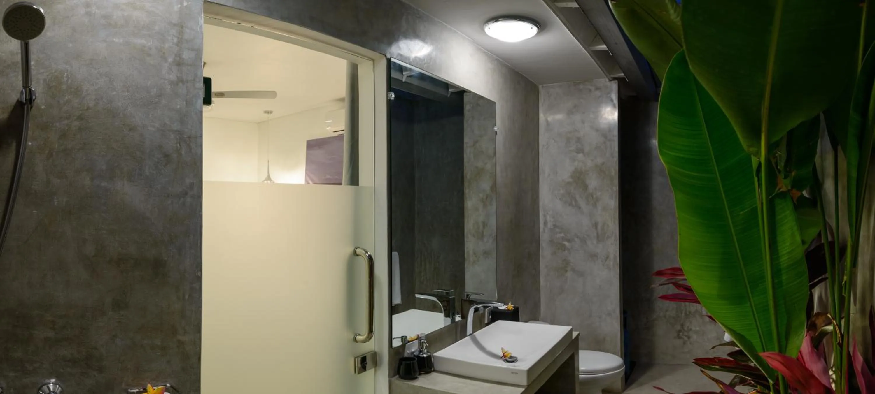 Bathroom in Villa Ozamiz Seminyak