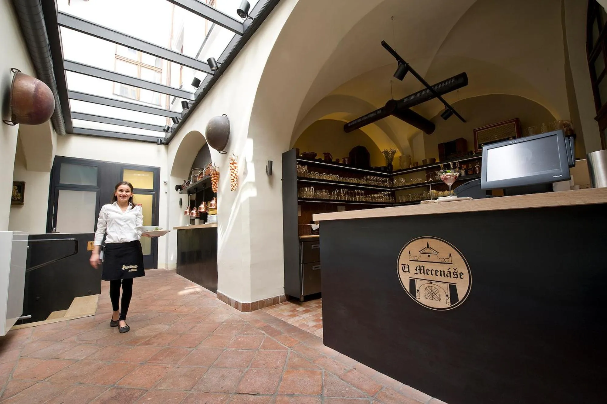 Restaurant/places to eat in Residence U Mecenáše