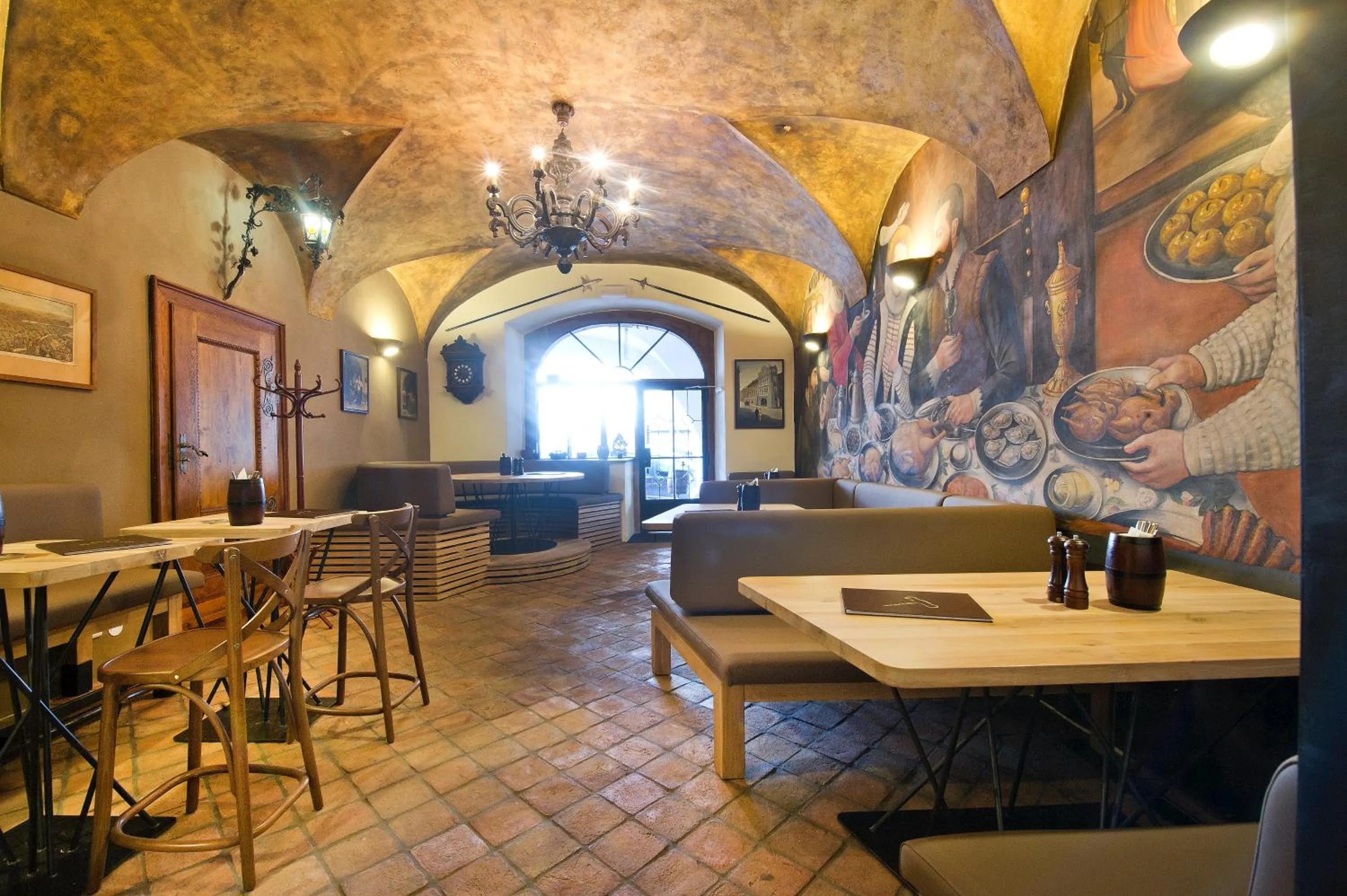 Restaurant/places to eat in Residence U Mecenáše