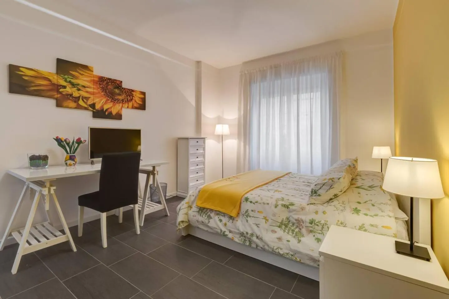 Photo of the whole room, Bed in AV Domus Vatican St.Peter B&B