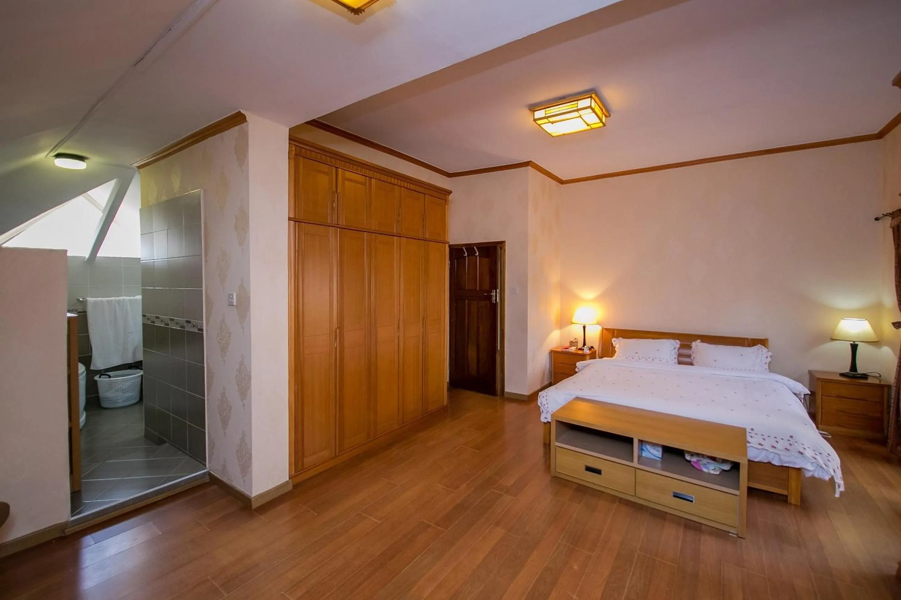 Bedroom, Bed in Kates Apartments