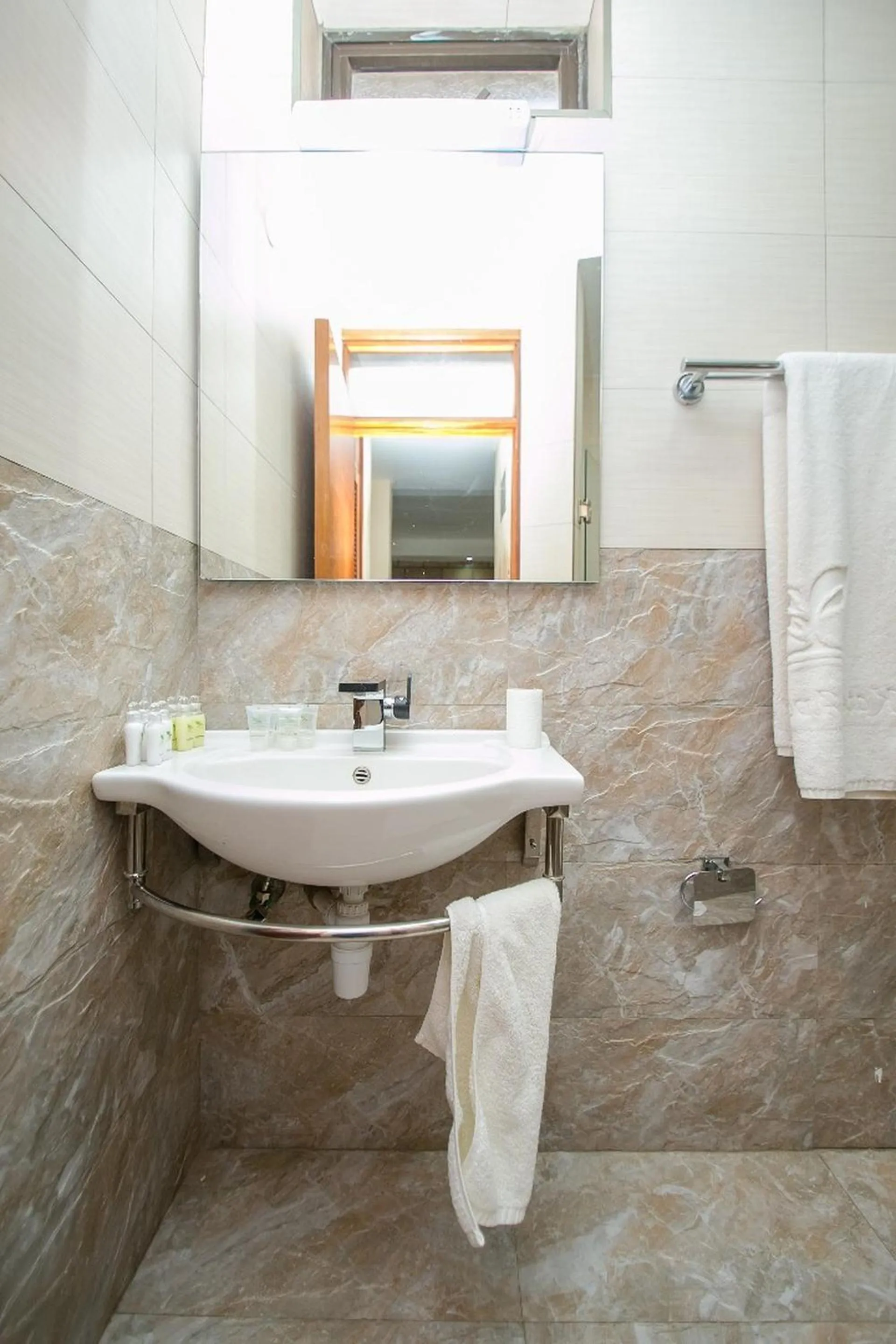 Bathroom in Kates Apartments