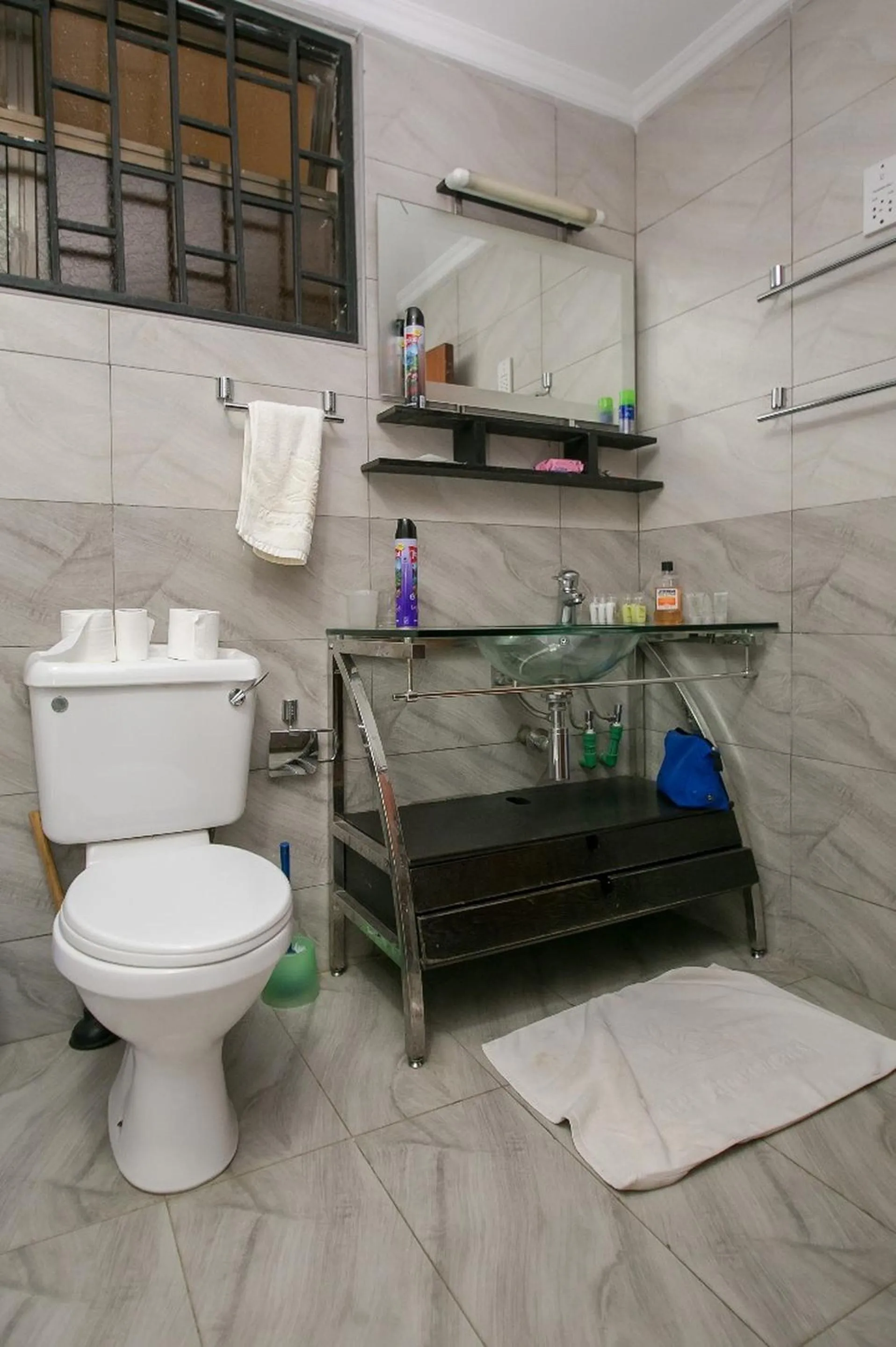 Toilet in Kates Apartments