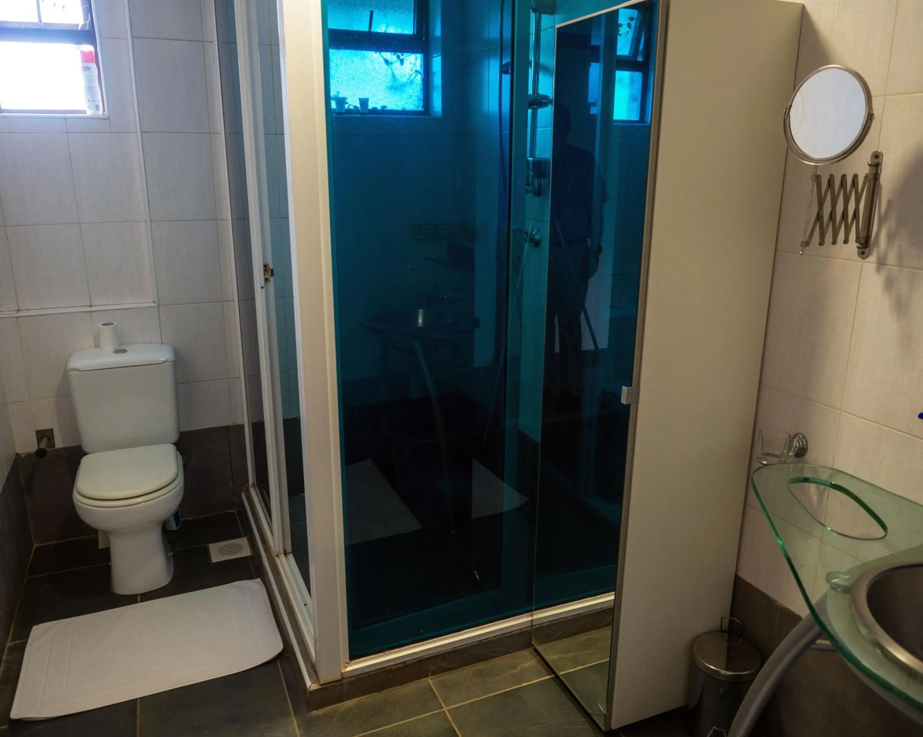 Bathroom in Kates Apartments