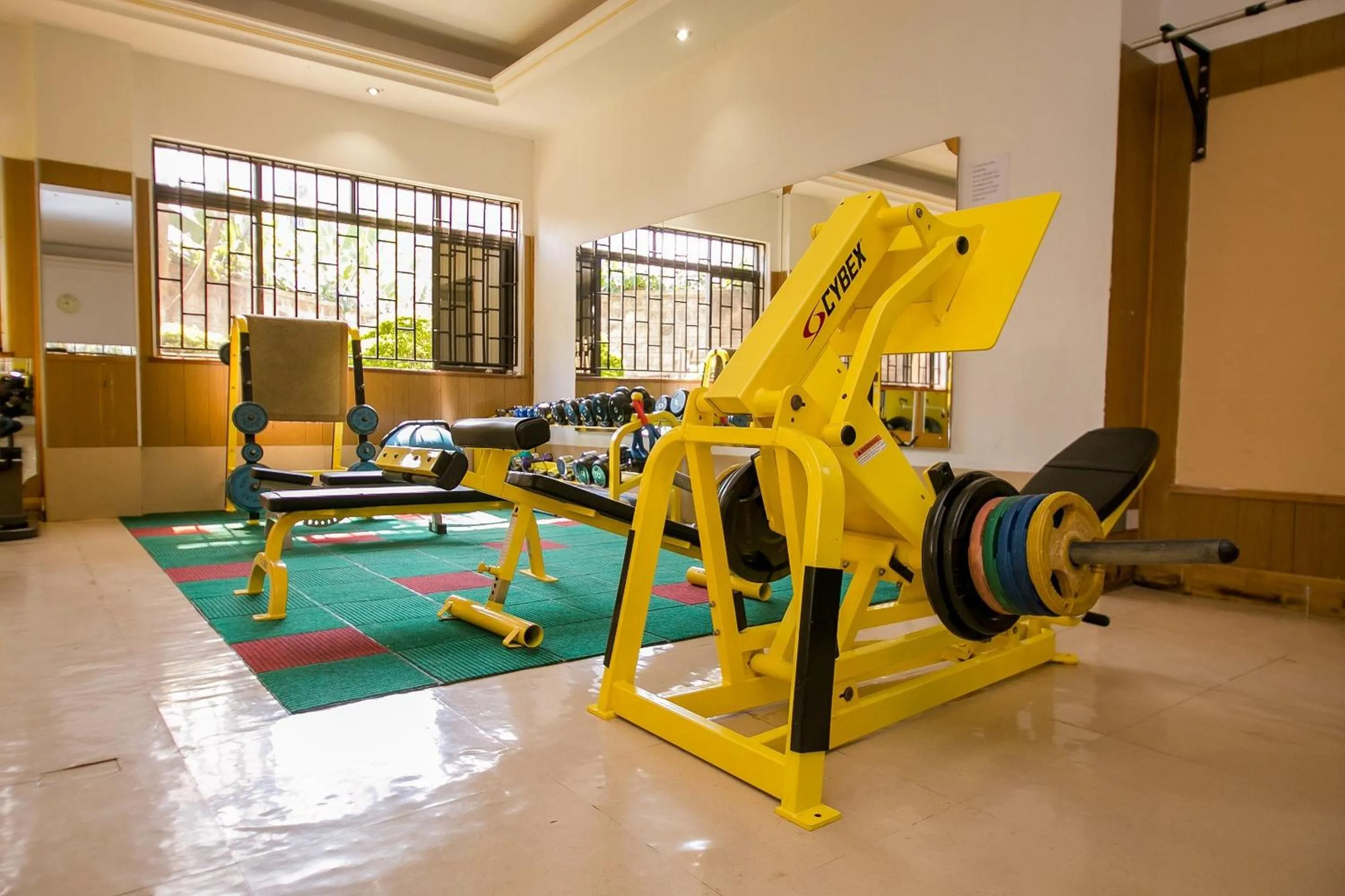 Fitness centre/facilities in Kates Apartments