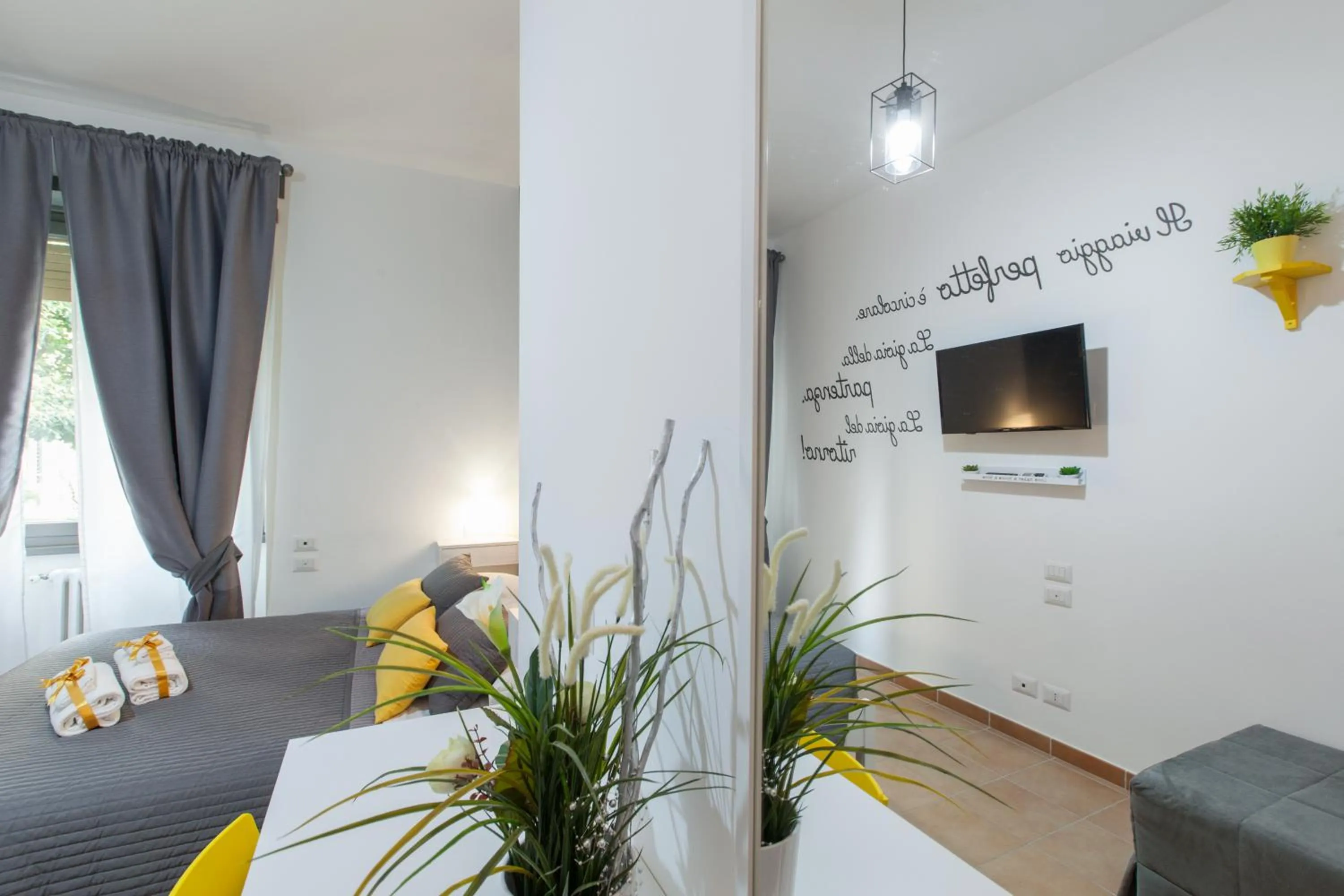 Photo of the whole room, Bed in Dormi a Roma