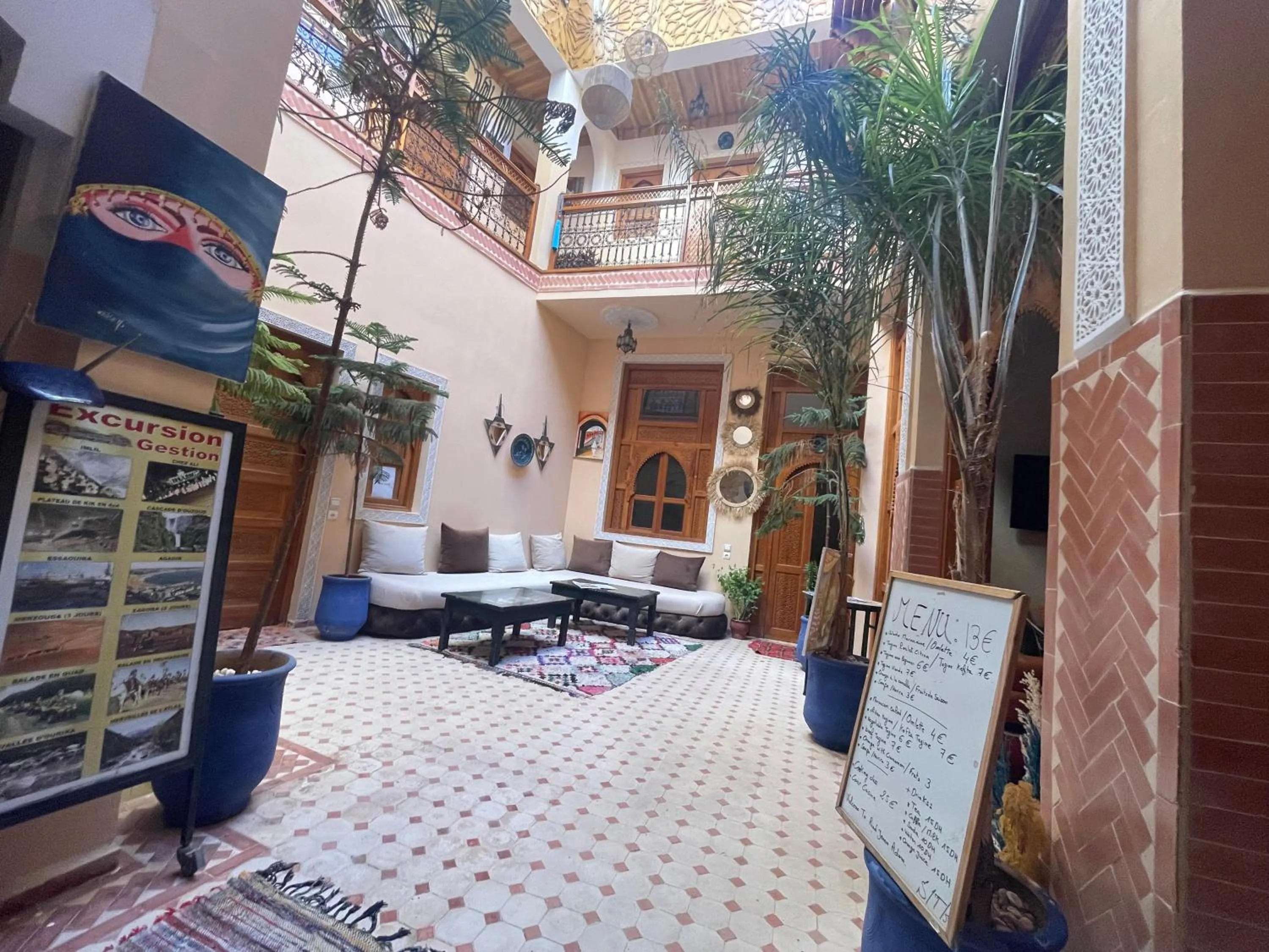 Property building in Riad Jenan Adam