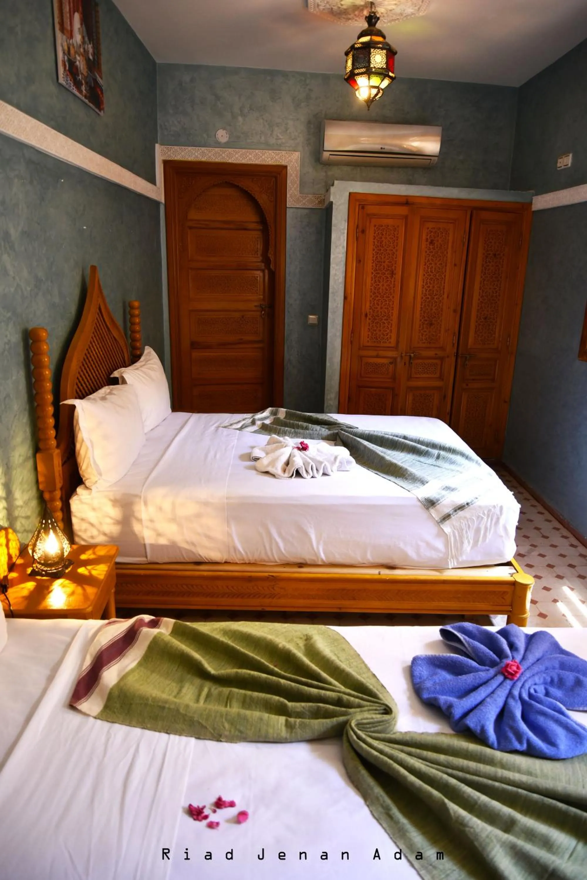 Photo of the whole room, Bed in Riad Jenan Adam