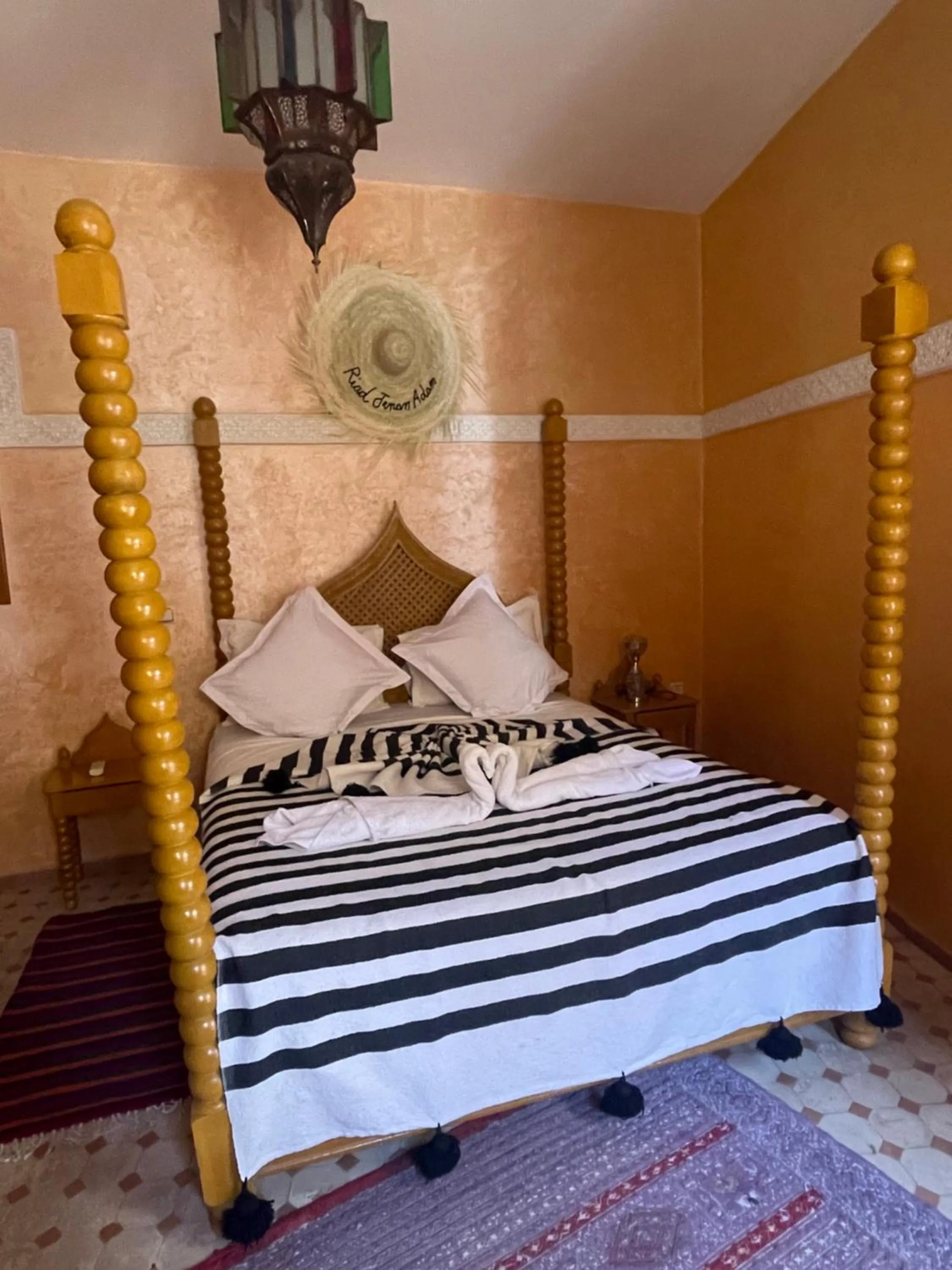 Bed in Riad Jenan Adam