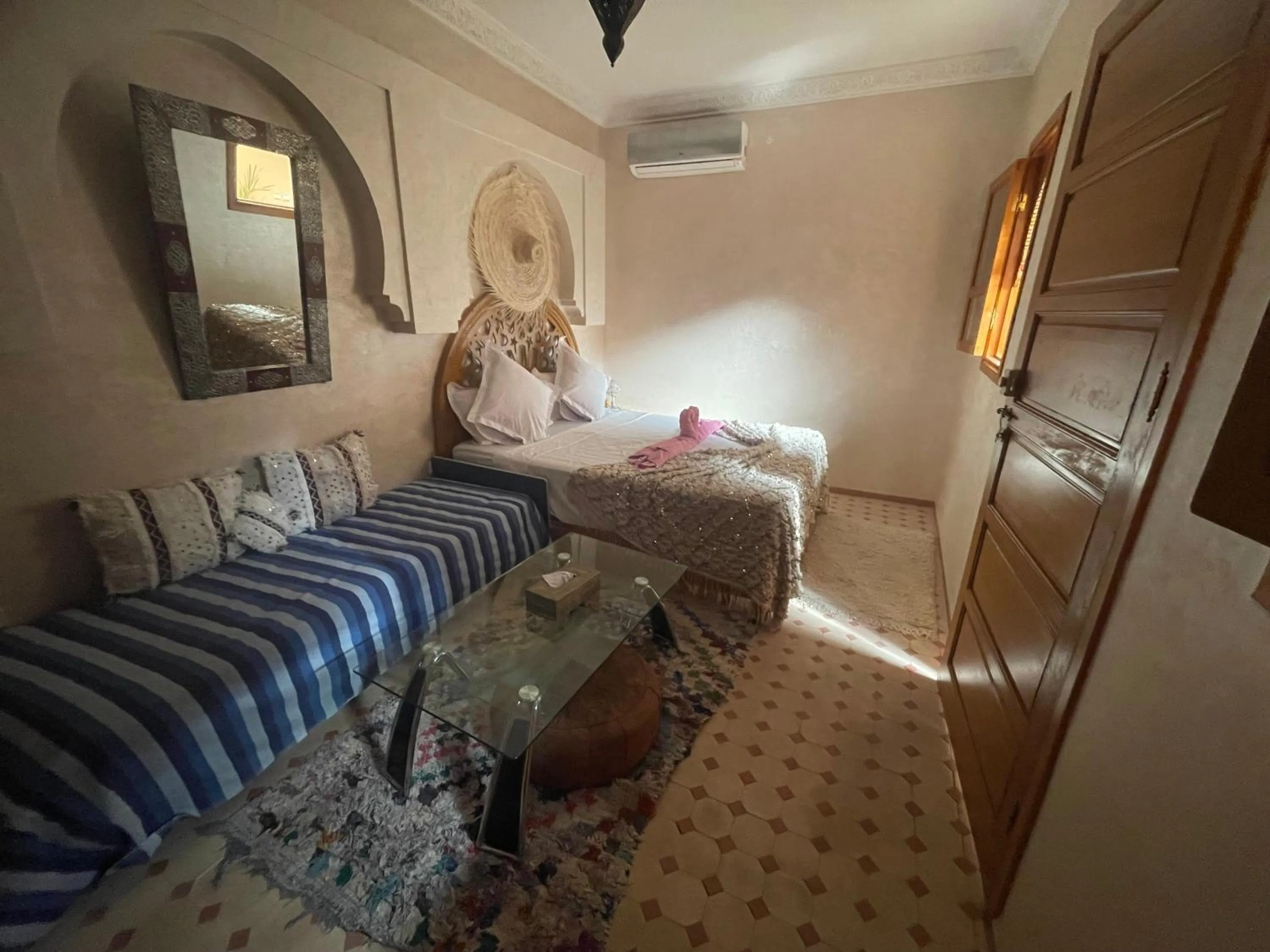 Bed in Riad Jenan Adam