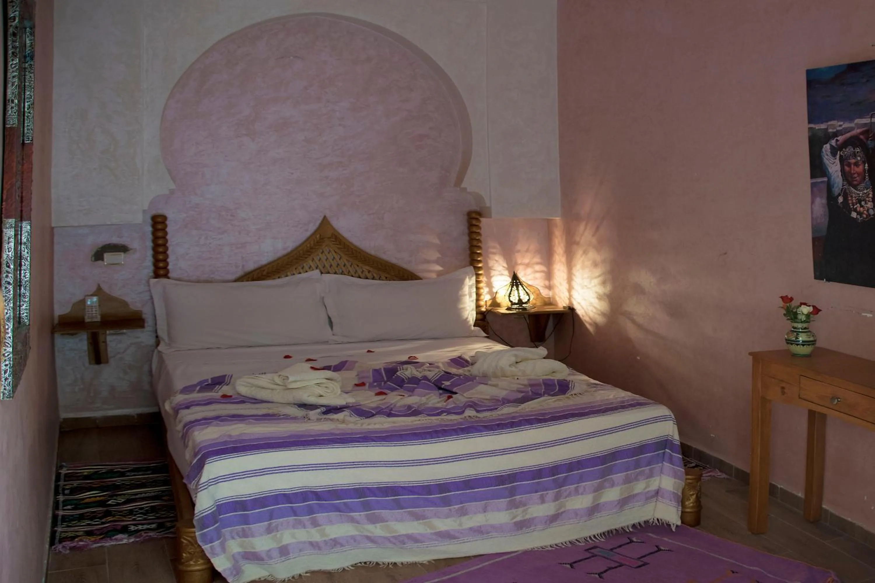Bed in Riad Jenan Adam