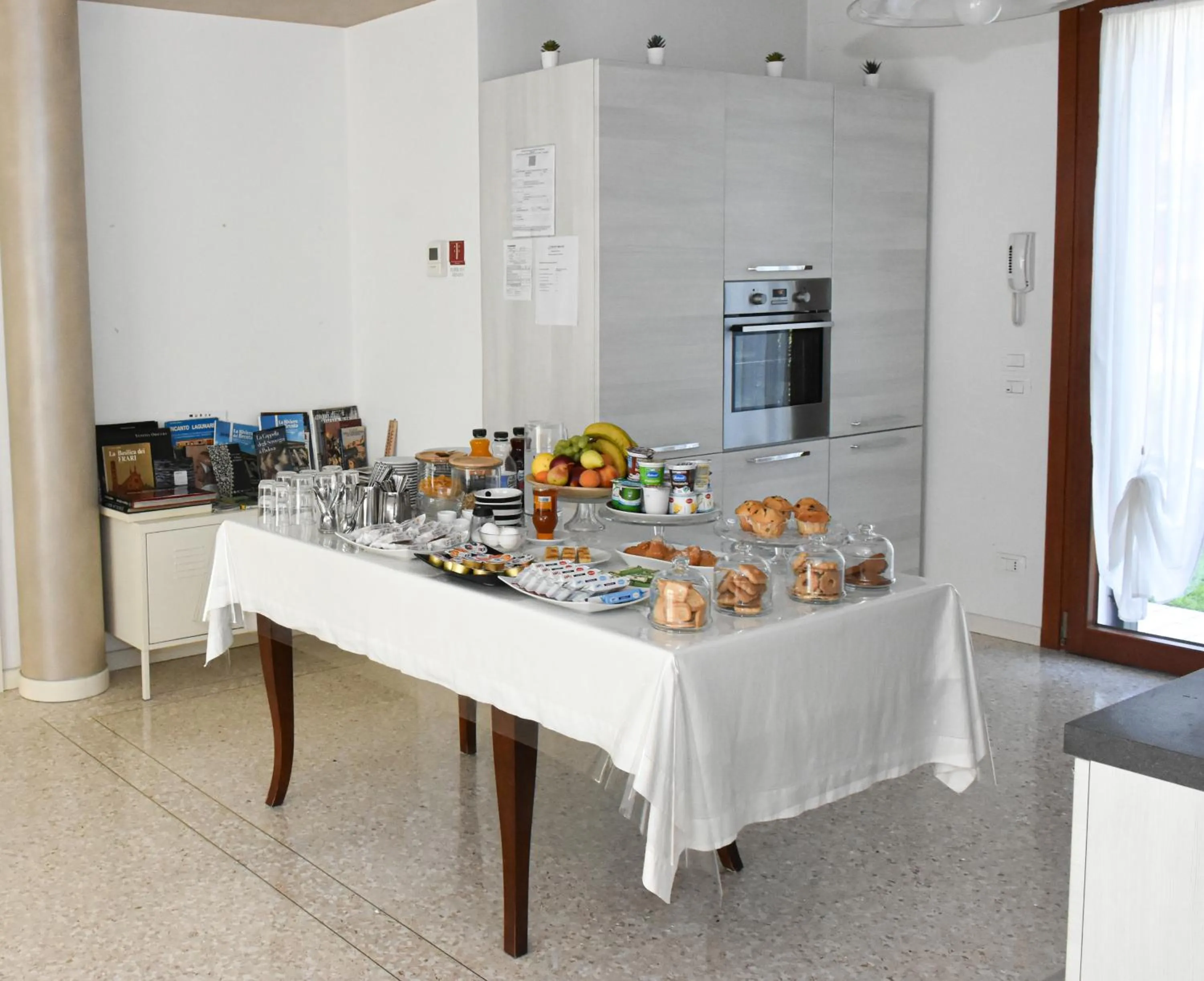 Buffet breakfast in B&B Ca' Rina