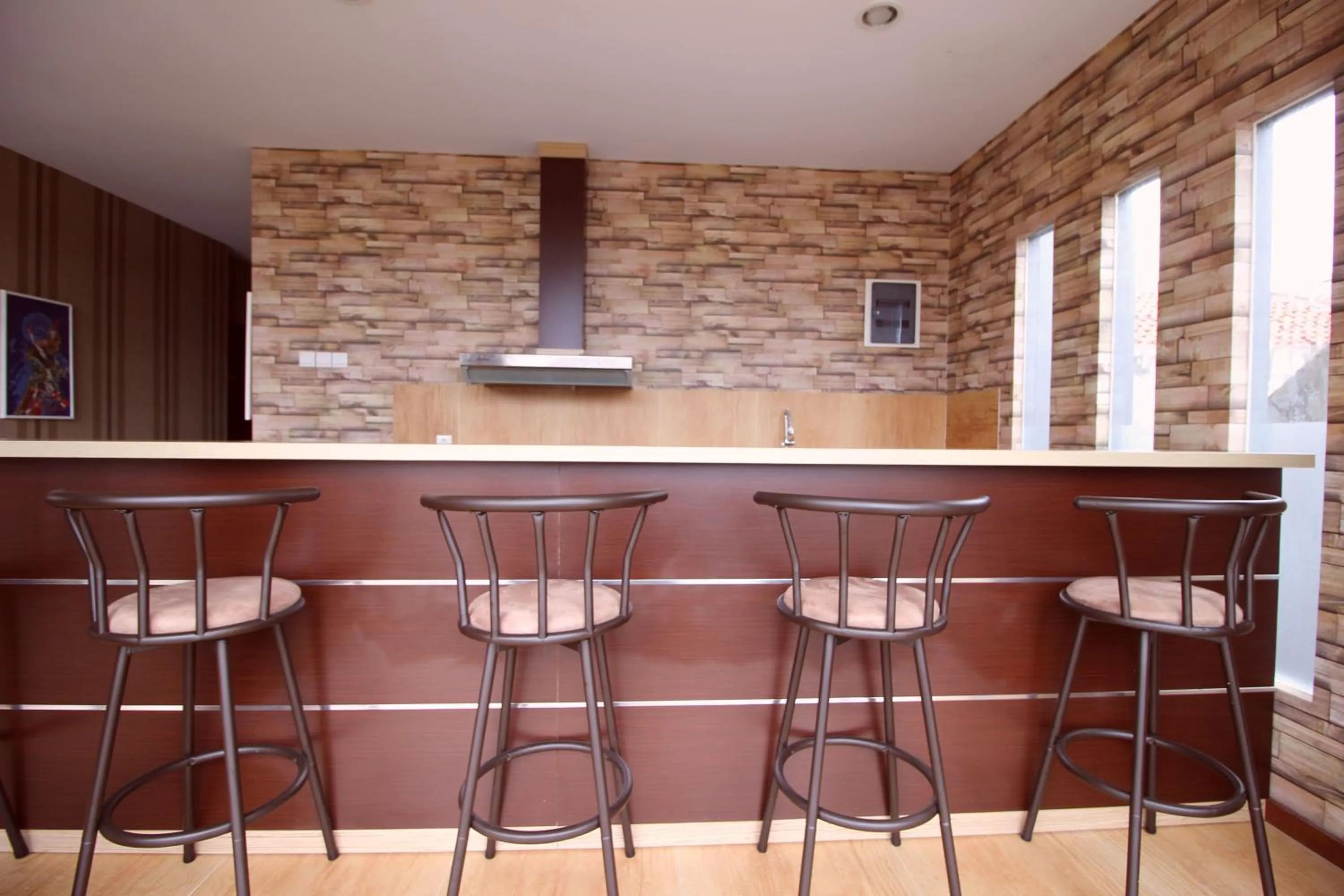 Restaurant/places to eat in Amaya Suites Hotel