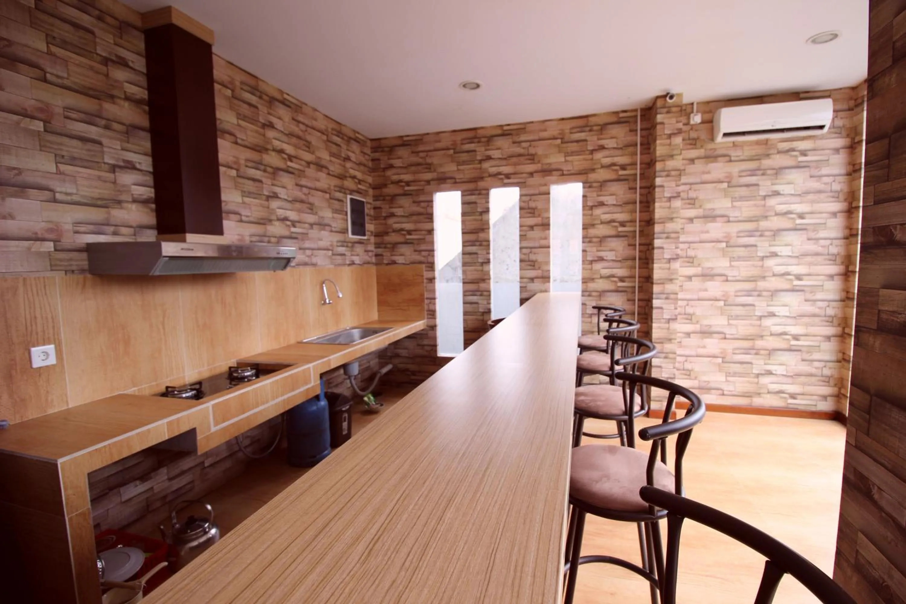 Communal kitchen in Amaya Suites Hotel