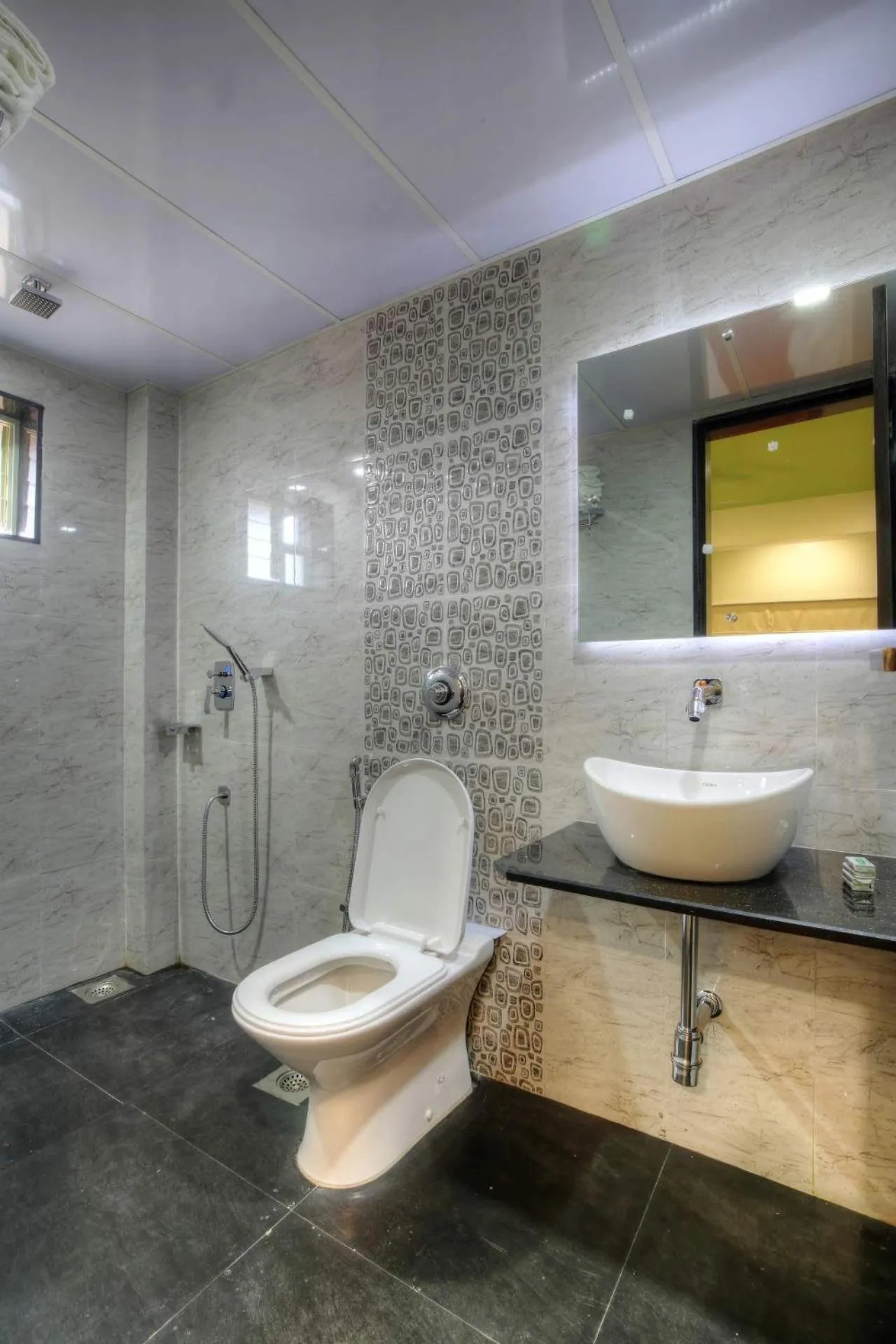 Bathroom in Hotel Lonavla