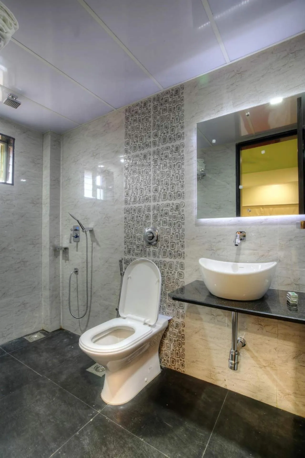 Bathroom in Hotel Lonavla