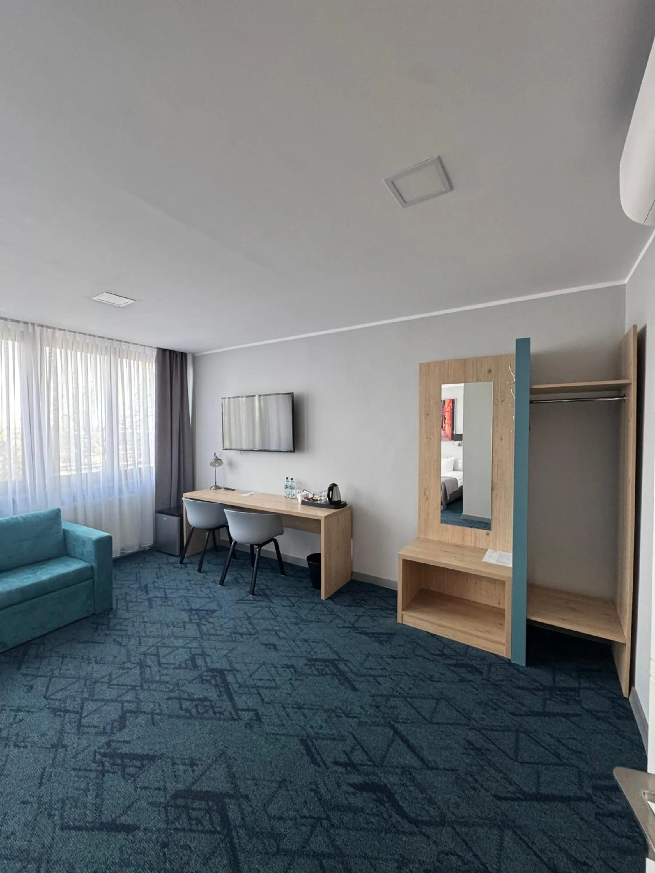 TV and multimedia in Carina Hotel