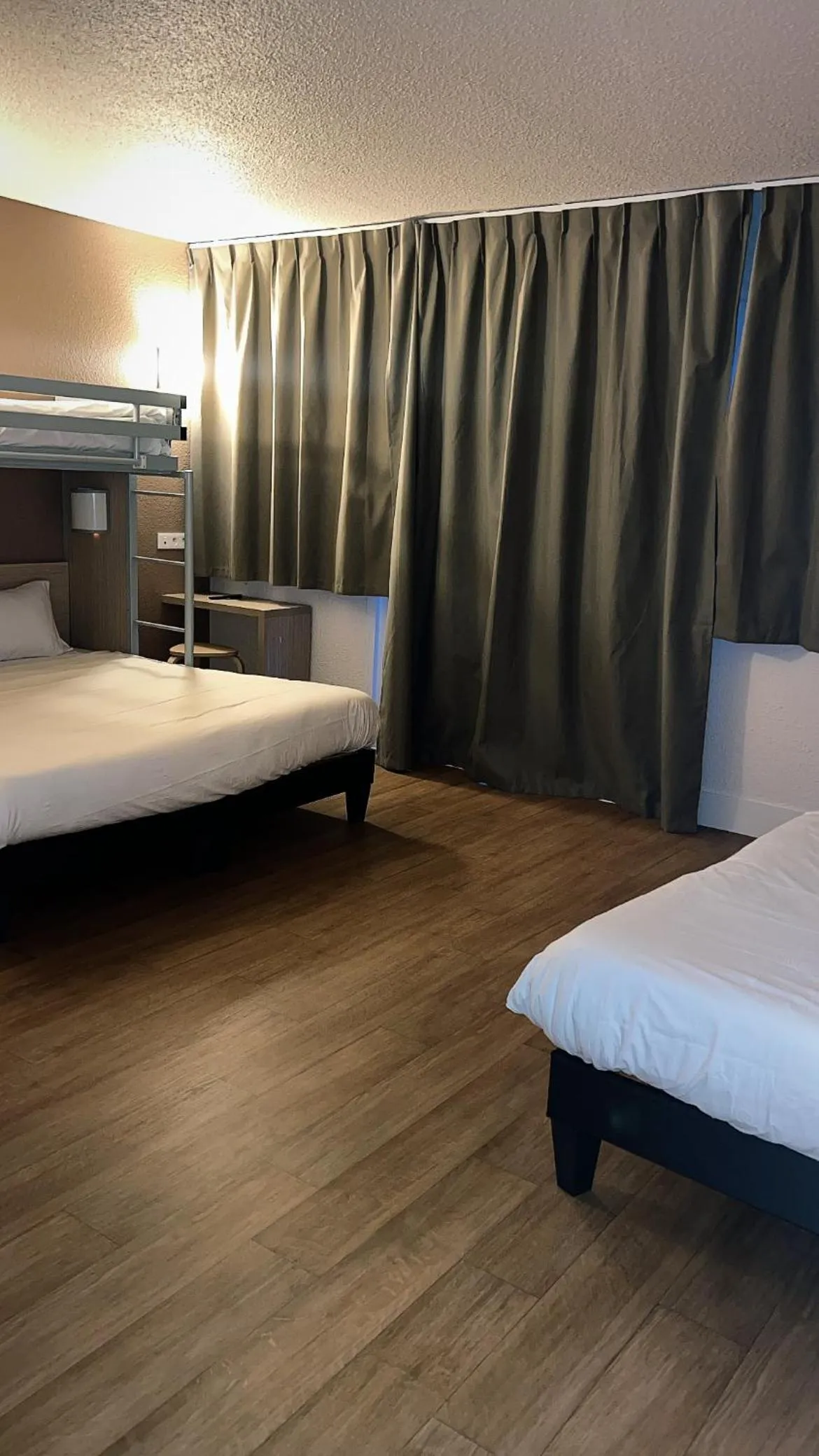 Photo of the whole room, Bed in Premiere Classe Annecy Cran-Gevrier RÉNOVÉ EN 2025