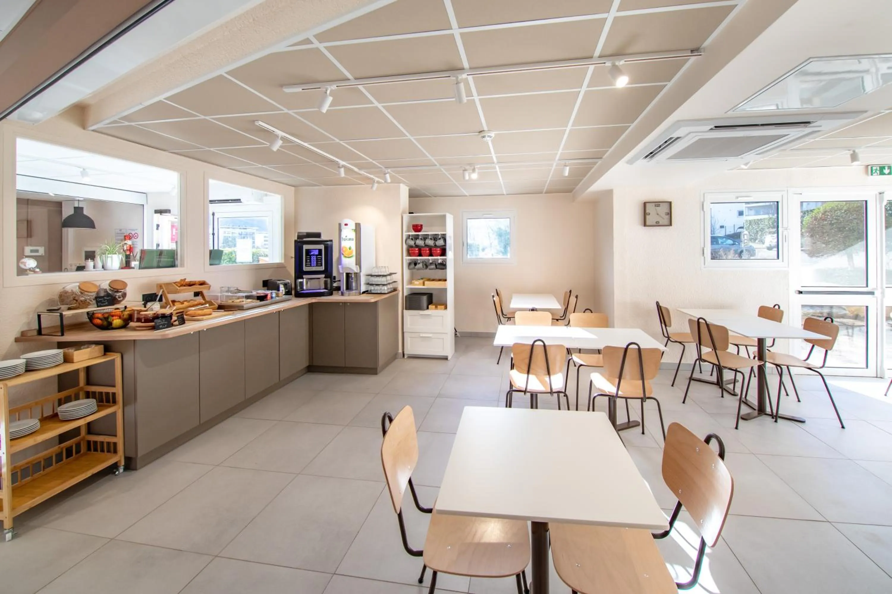 Breakfast in Premiere Classe Annecy Cran-Gevrier RÉNOVÉ EN 2025