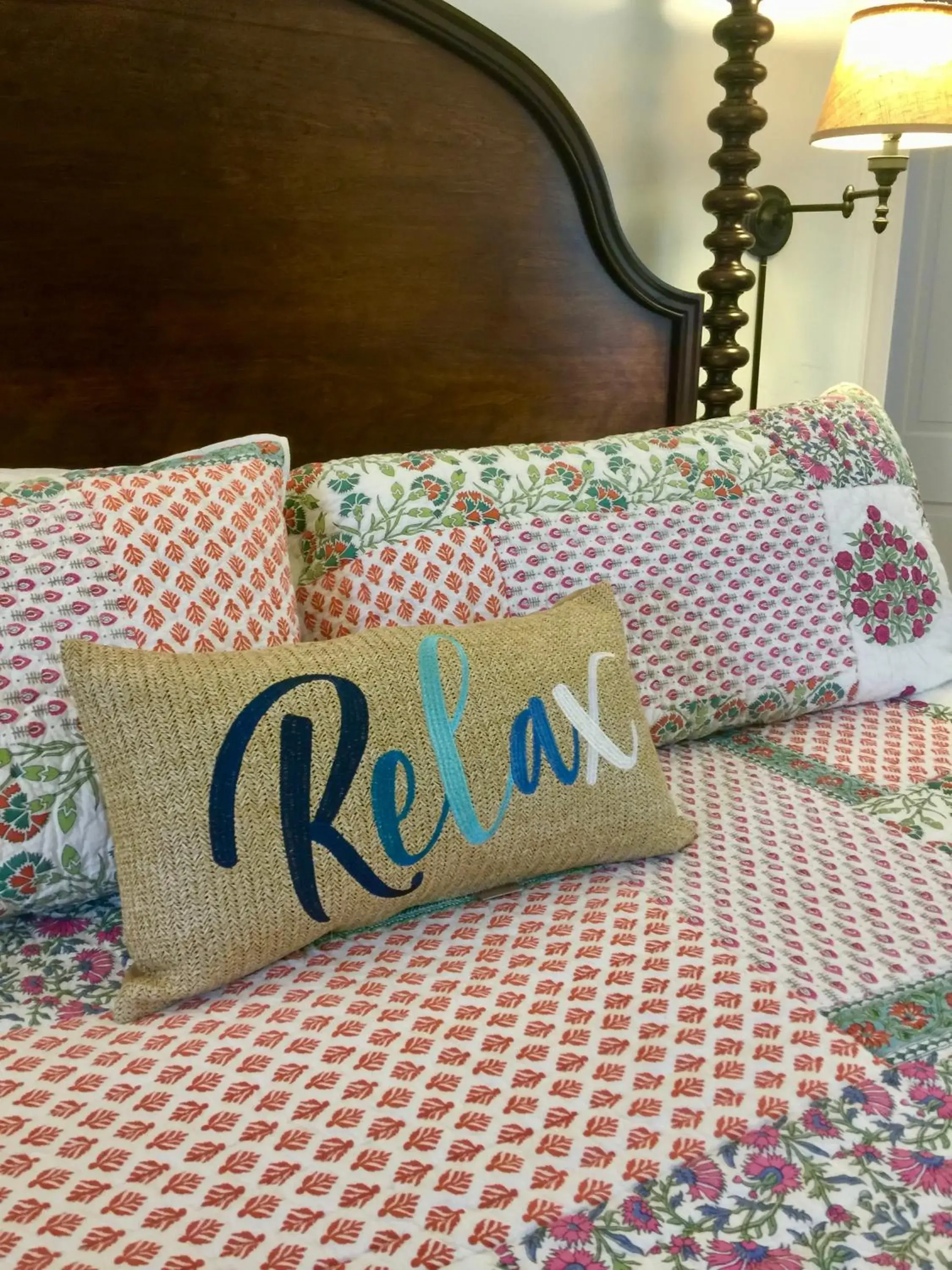 Large Single Room in Charred Oaks Inn Large Single Room in Charred Oaks Inn