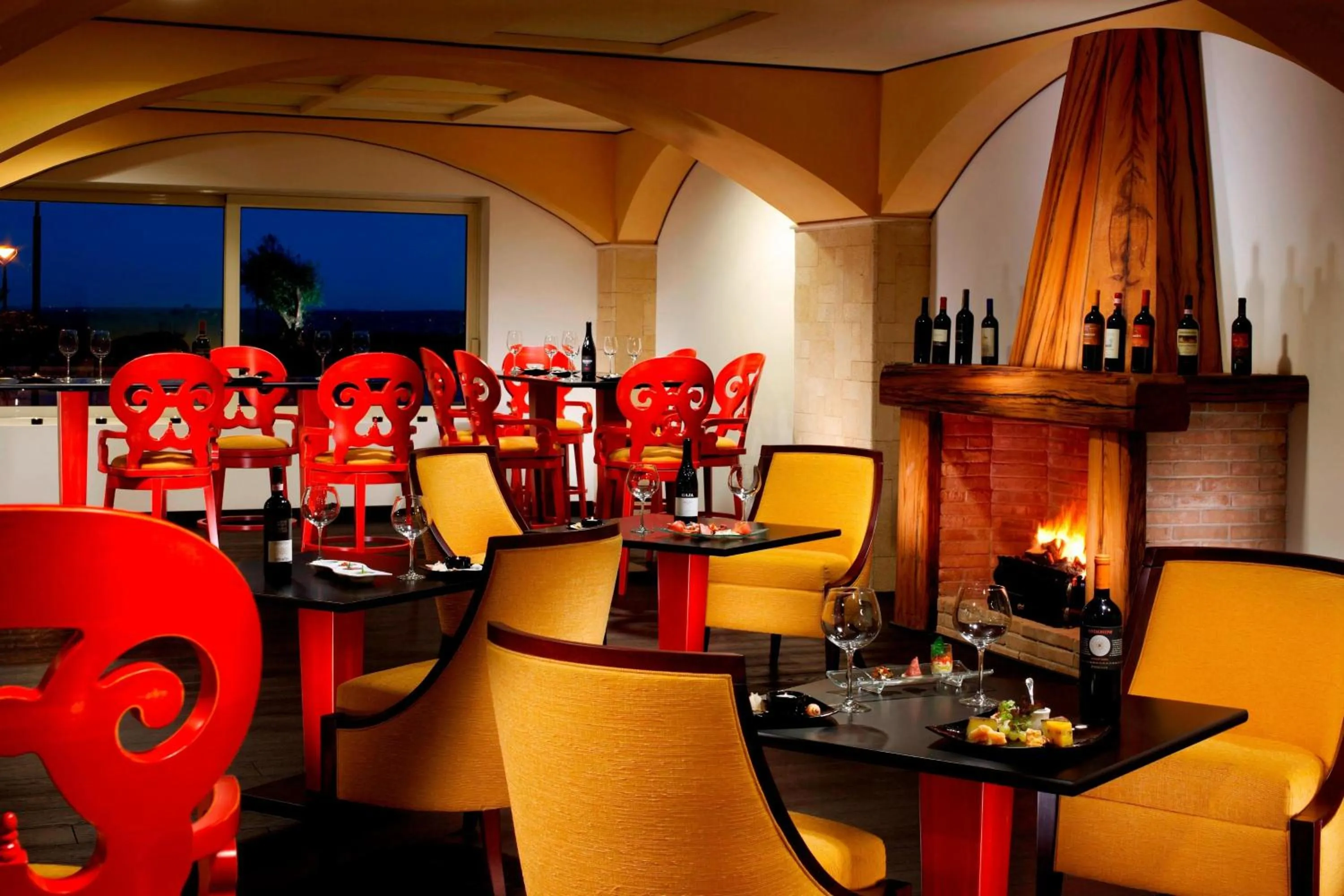 Lounge or bar in Rome Marriott Park Hotel