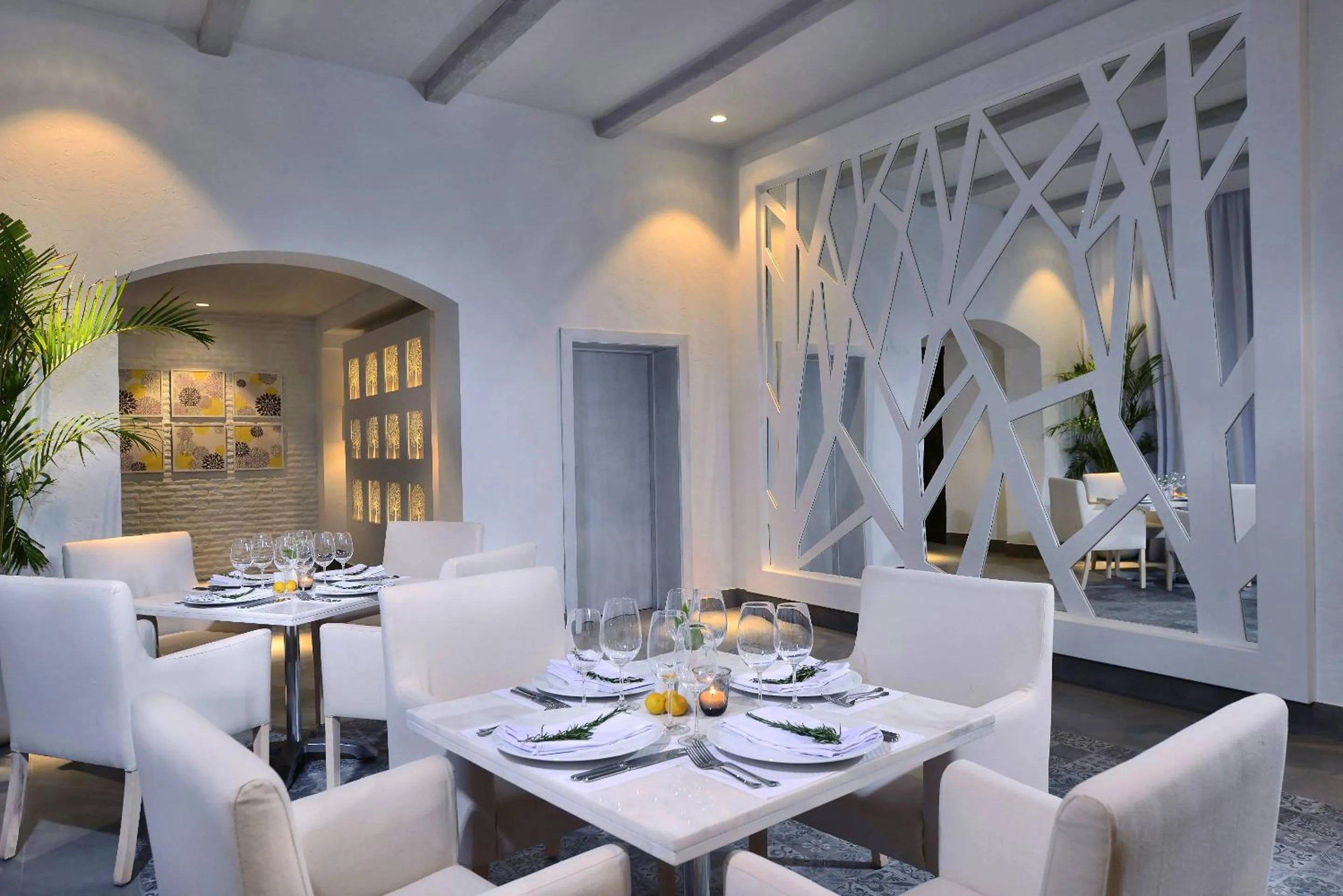 Restaurant/places to eat in Steigenberger Alcazar