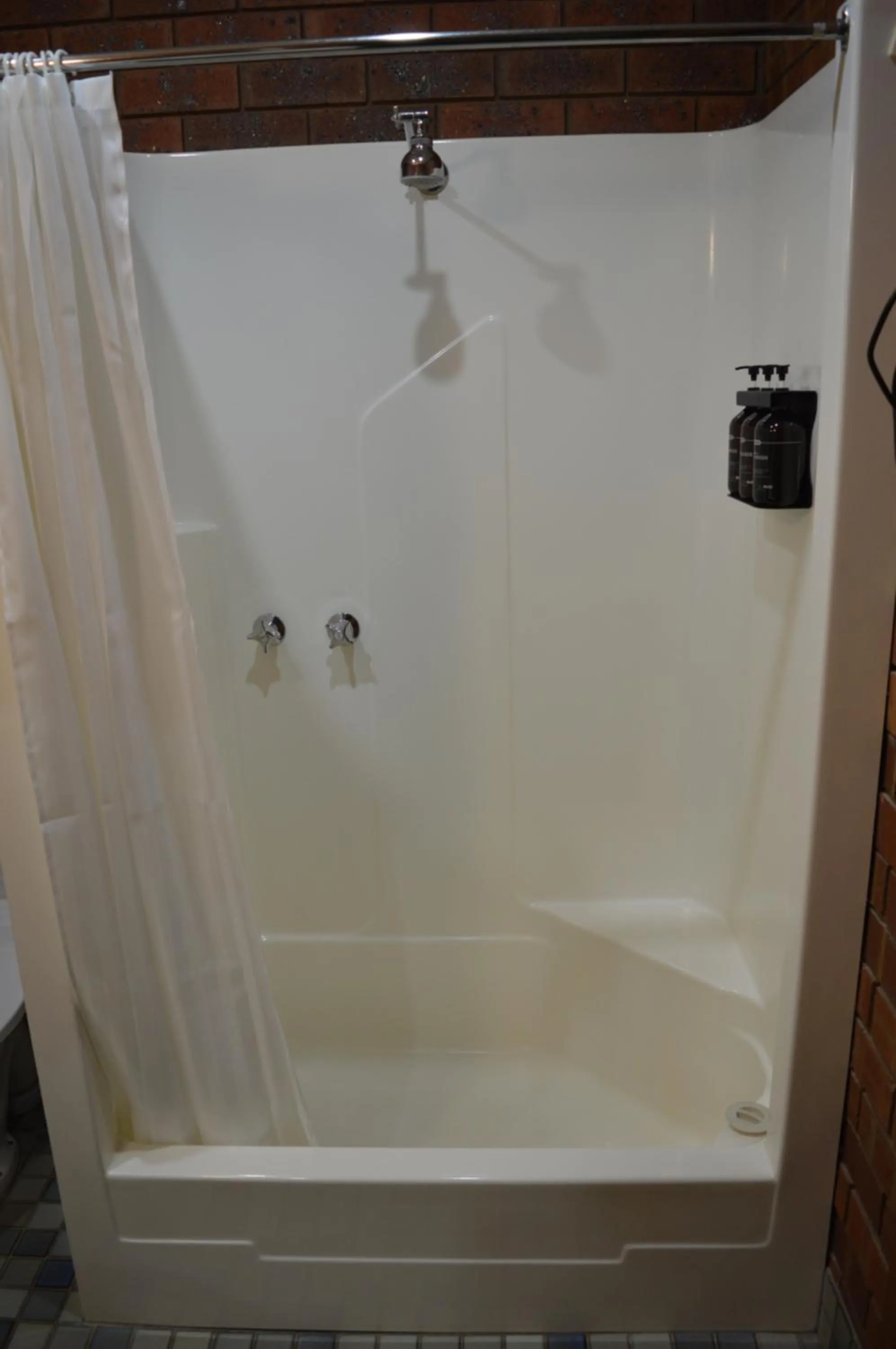 Shower in Two Rivers Motel