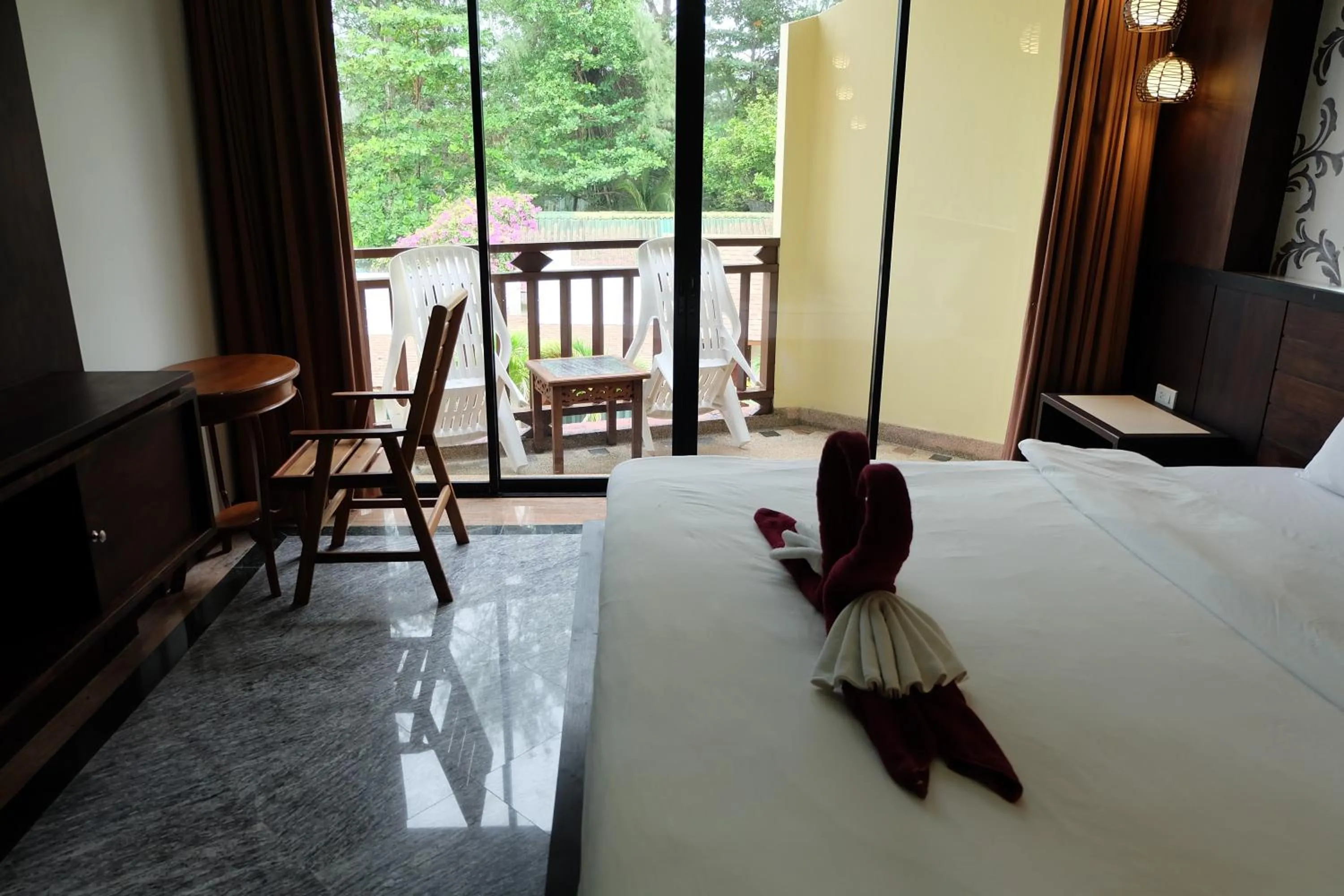 Bed in Lanta Sea House