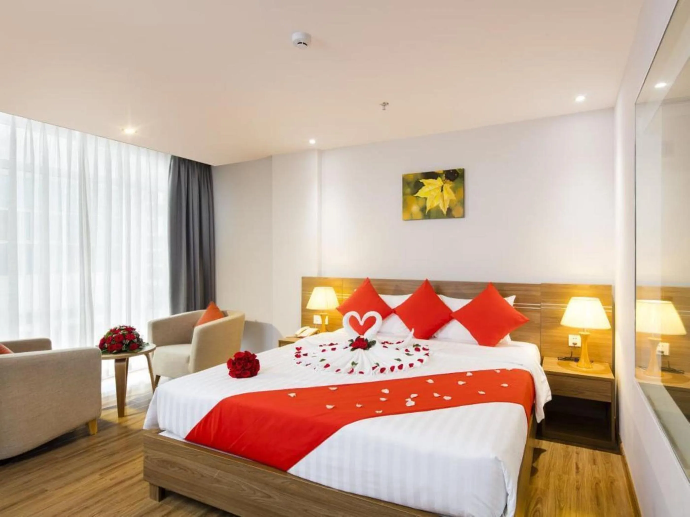 Bedroom, Bed in Maple Leaf Hotel & Apartment