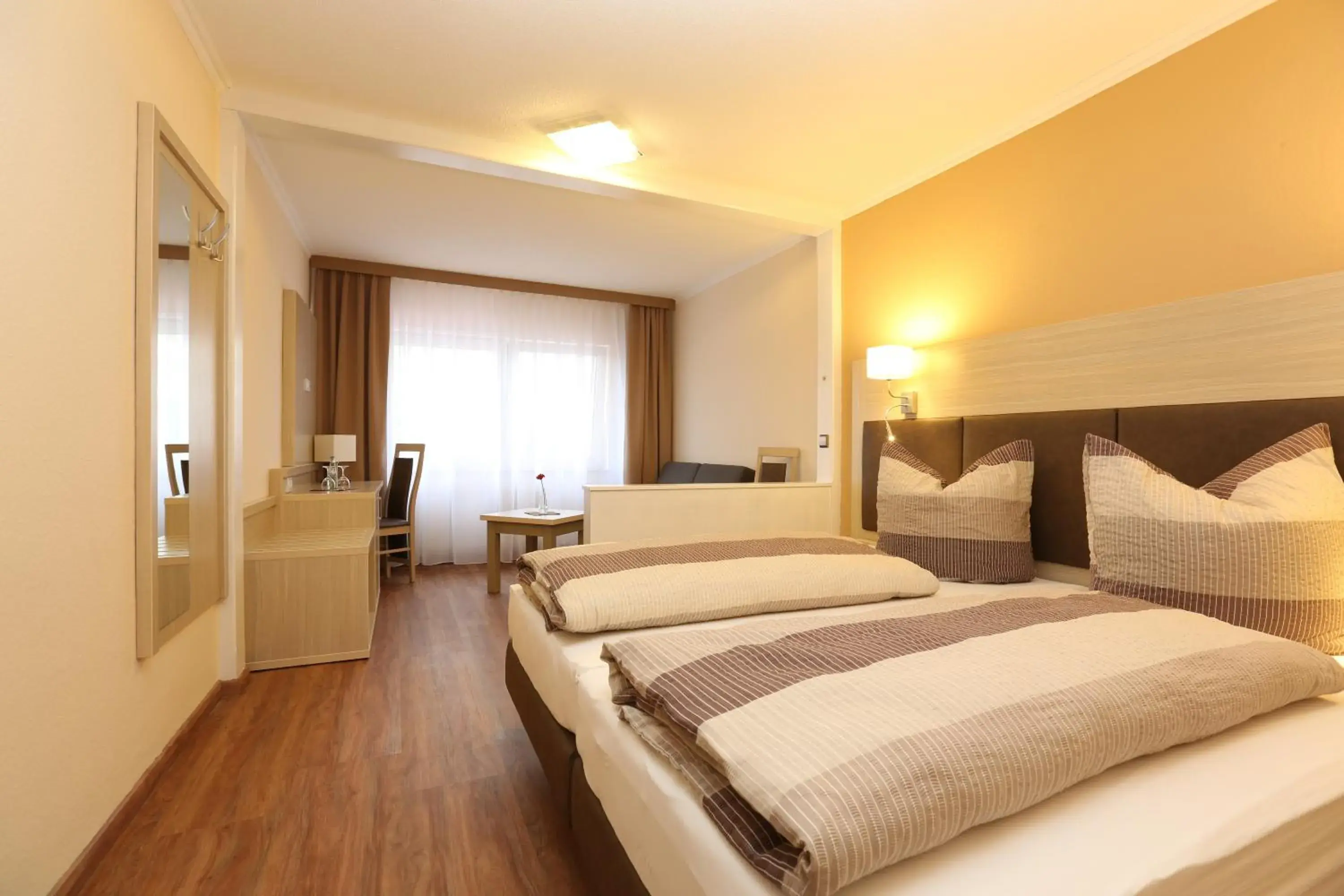 Family Room with Bathroom in Hotel am Westend Family Room with Bathroom in Hotel am Westend