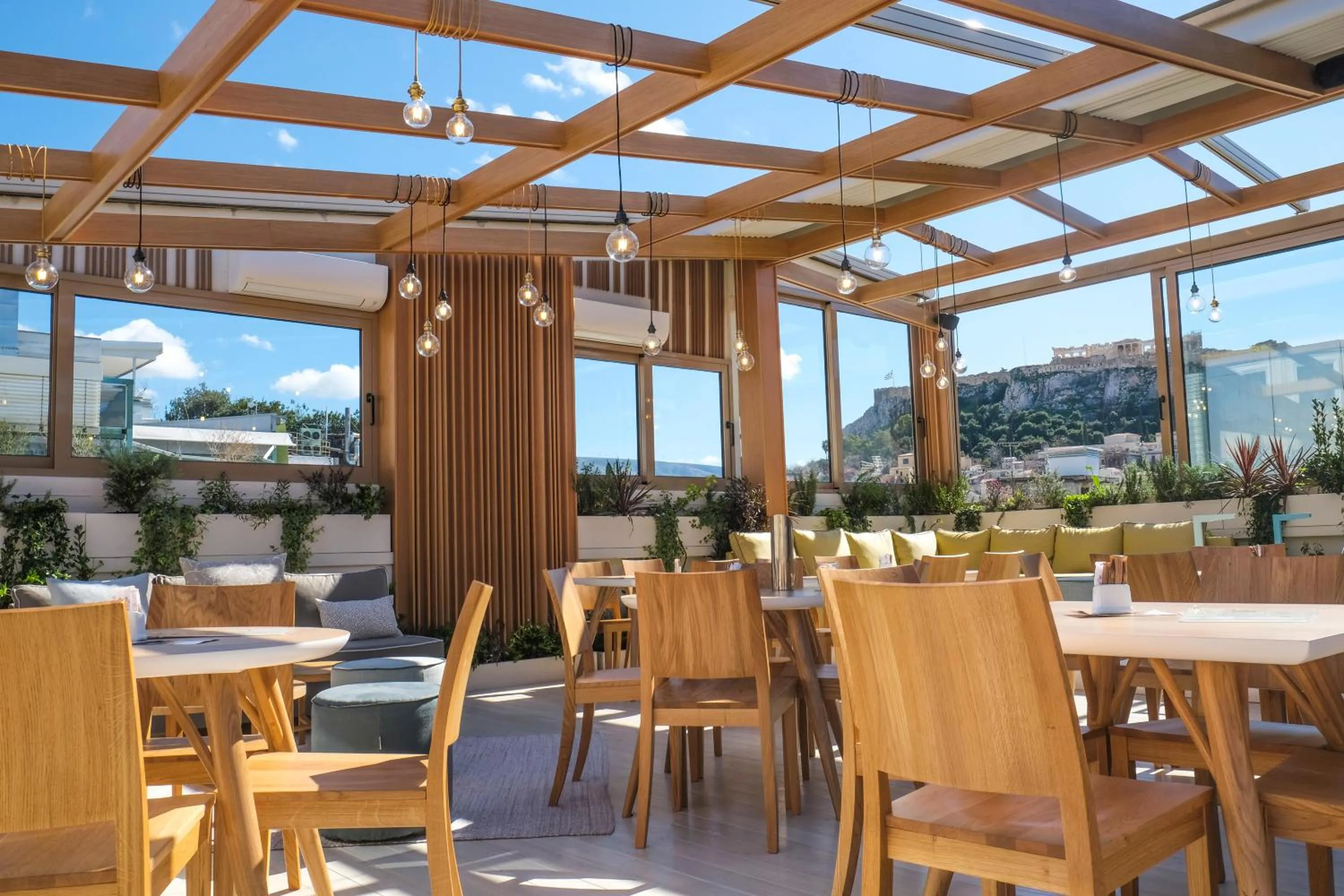 Breakfast in Lotus Center