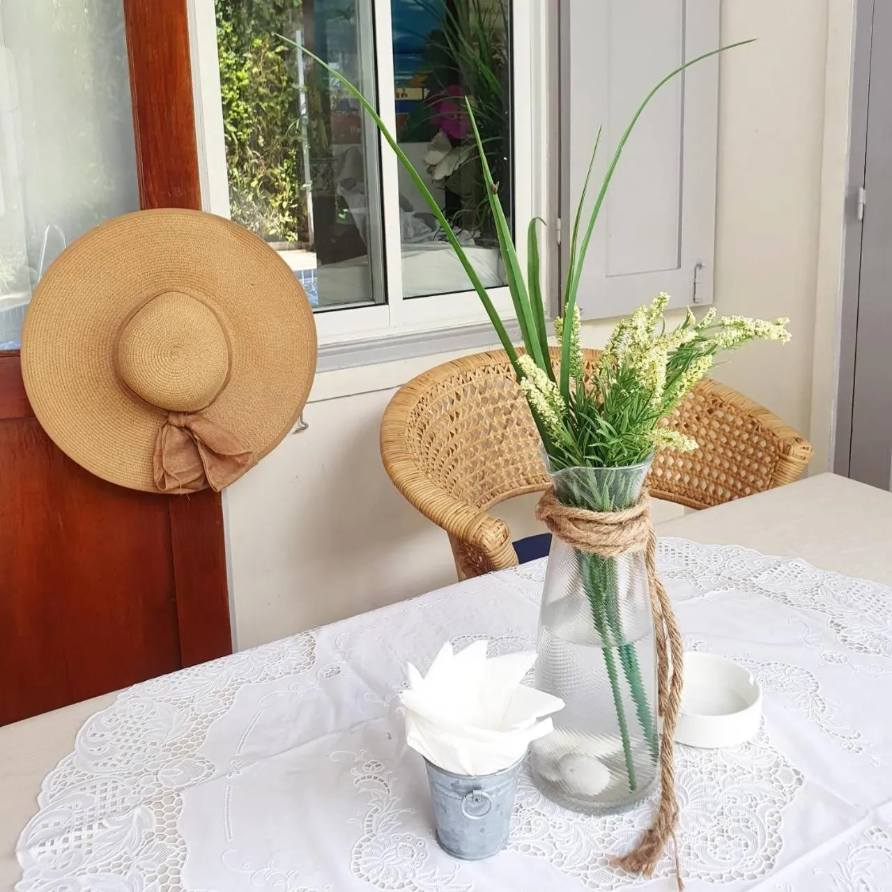 Dining area in Dinsomon Hotel