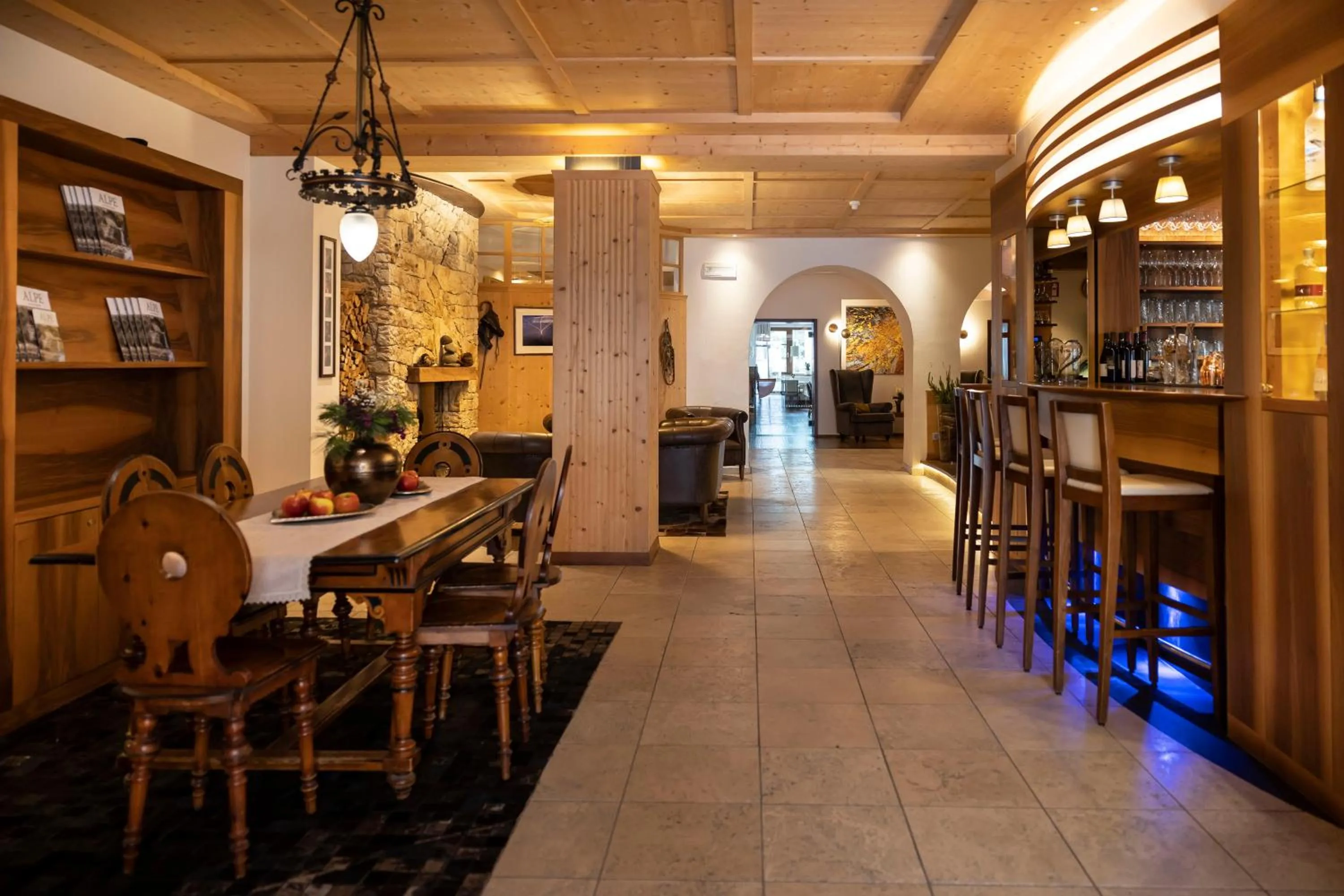 Lounge or bar in Artnatur Dolomites Hotel & Spa