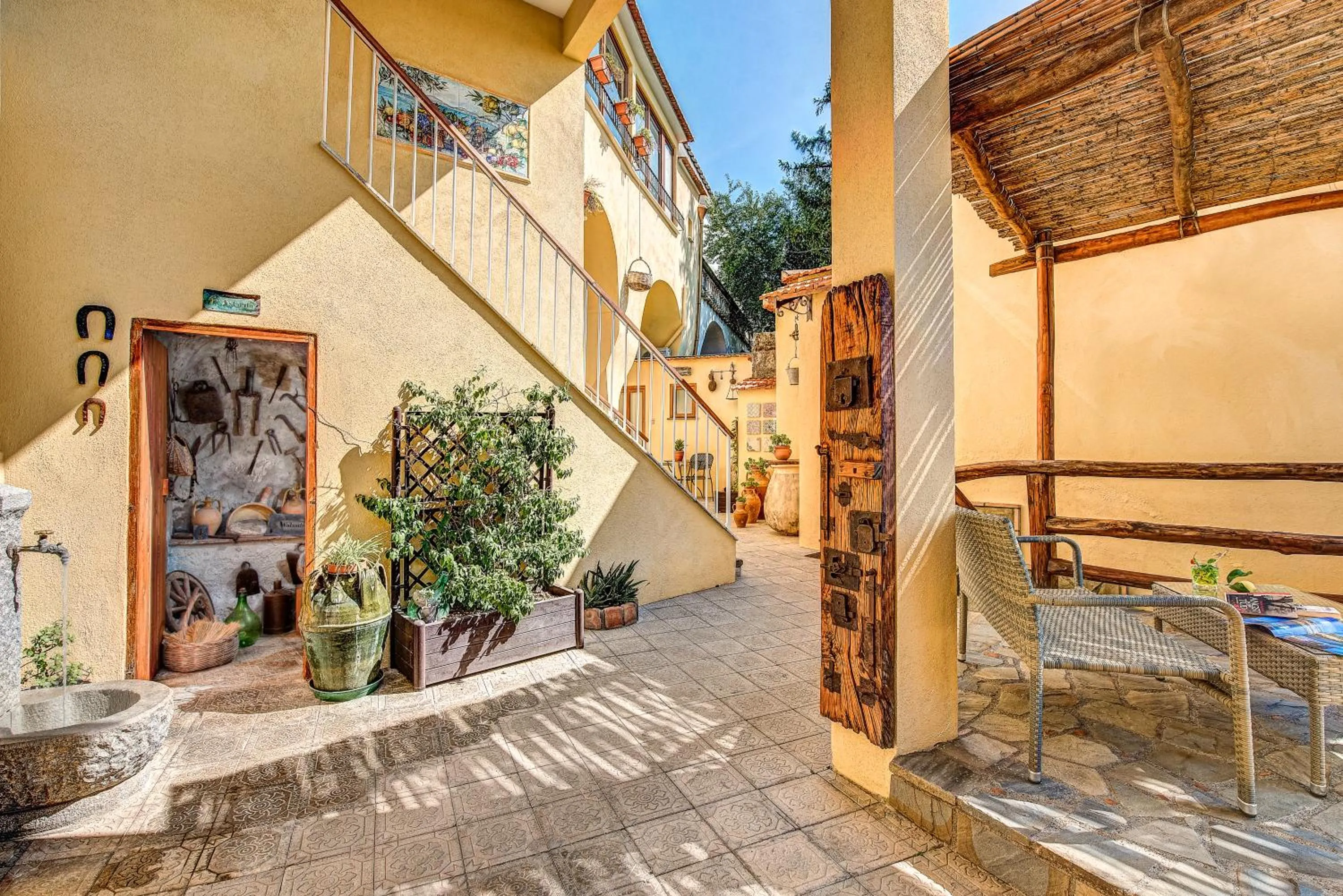 Property building in Casa Nannina