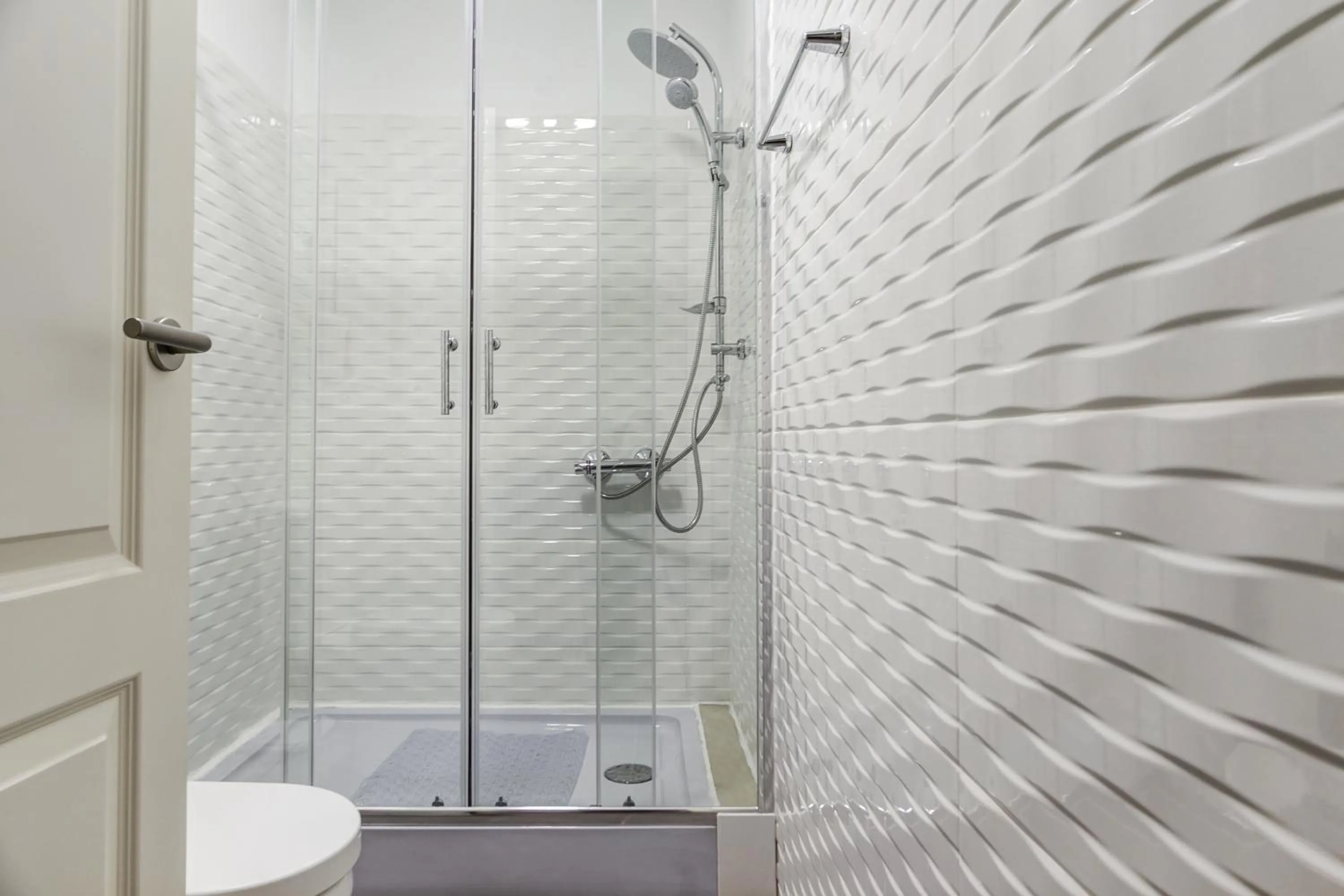 Hot Tub in Hostel Seven Hills