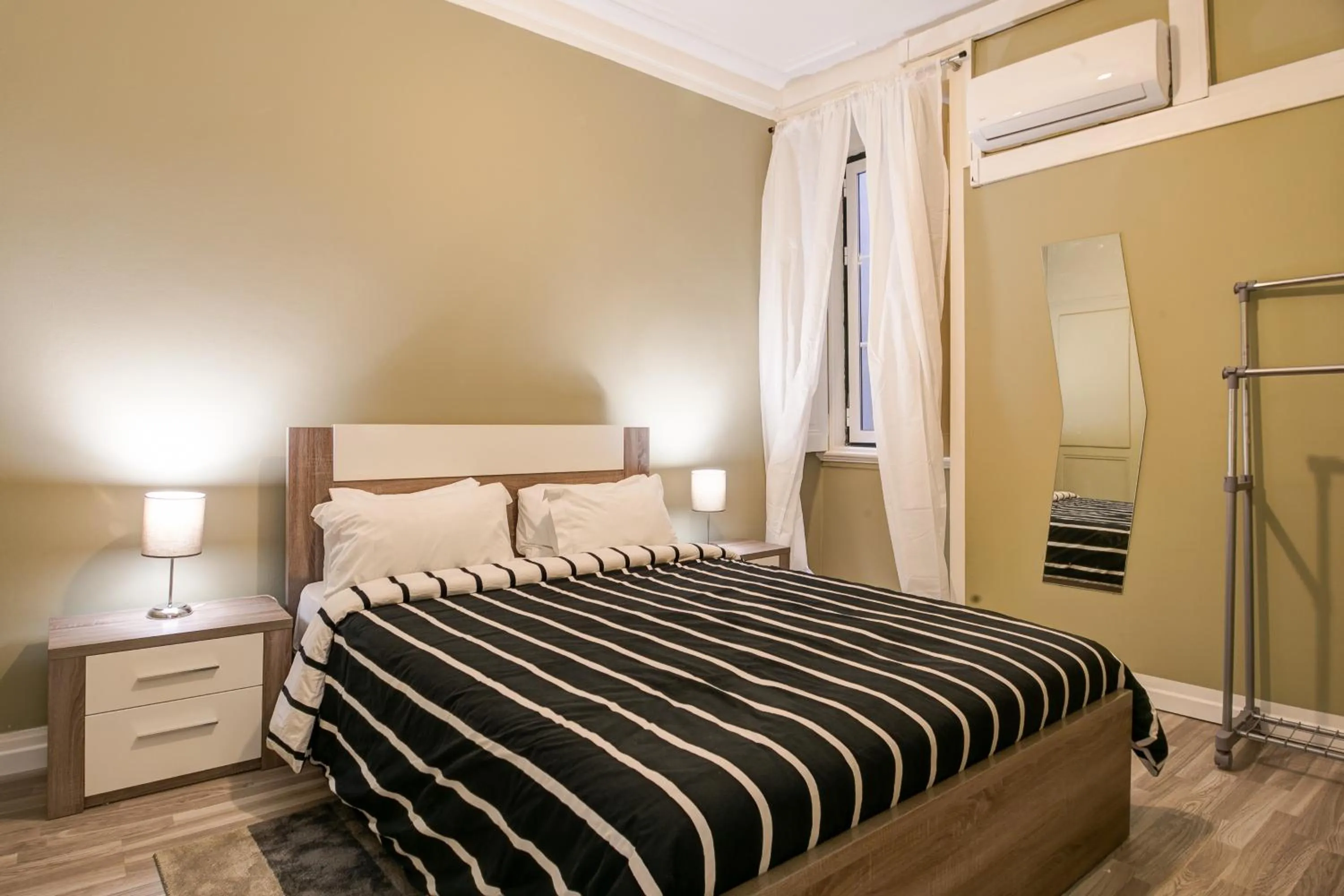 Bed in Hostel Seven Hills