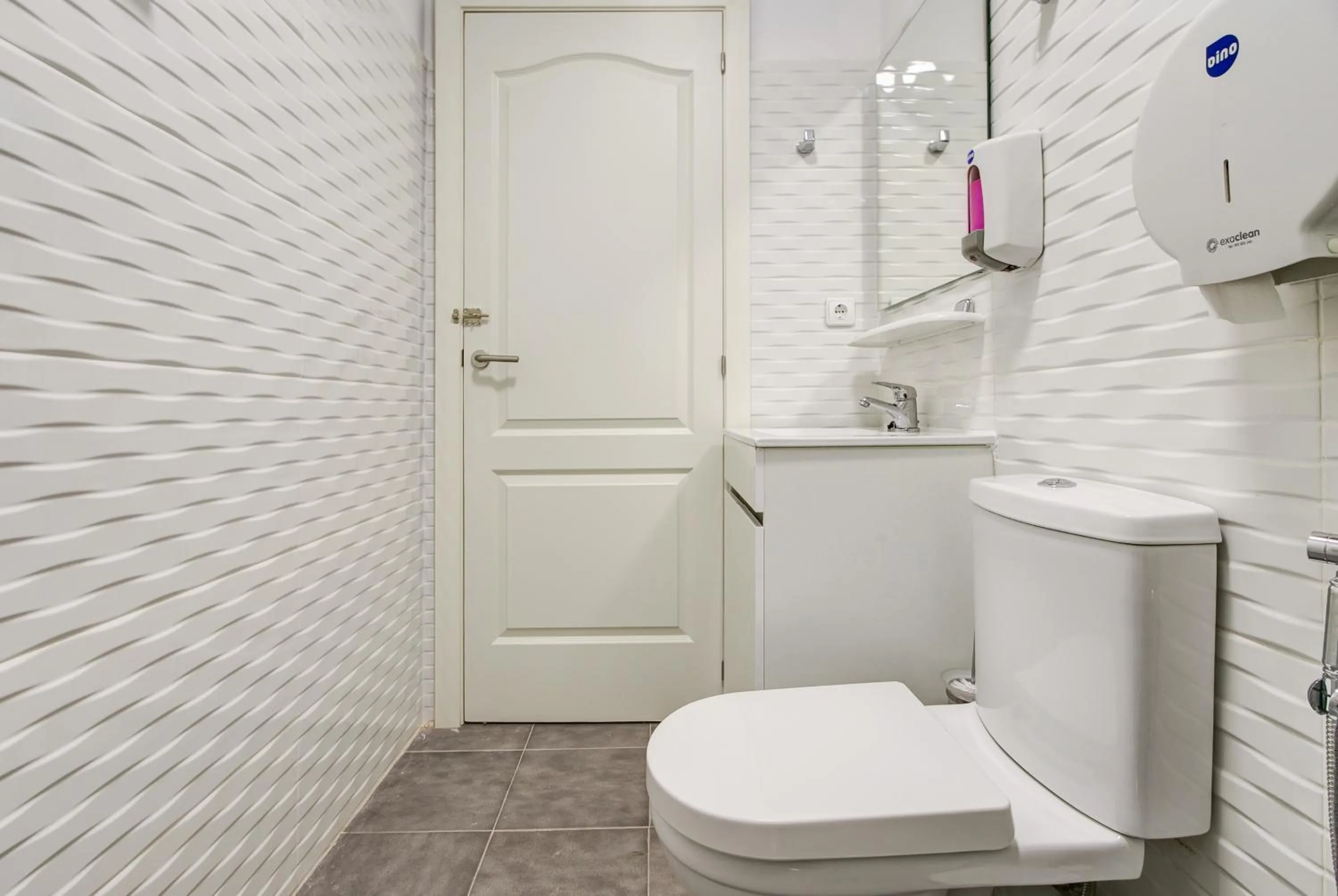 Hot Tub in Hostel Seven Hills