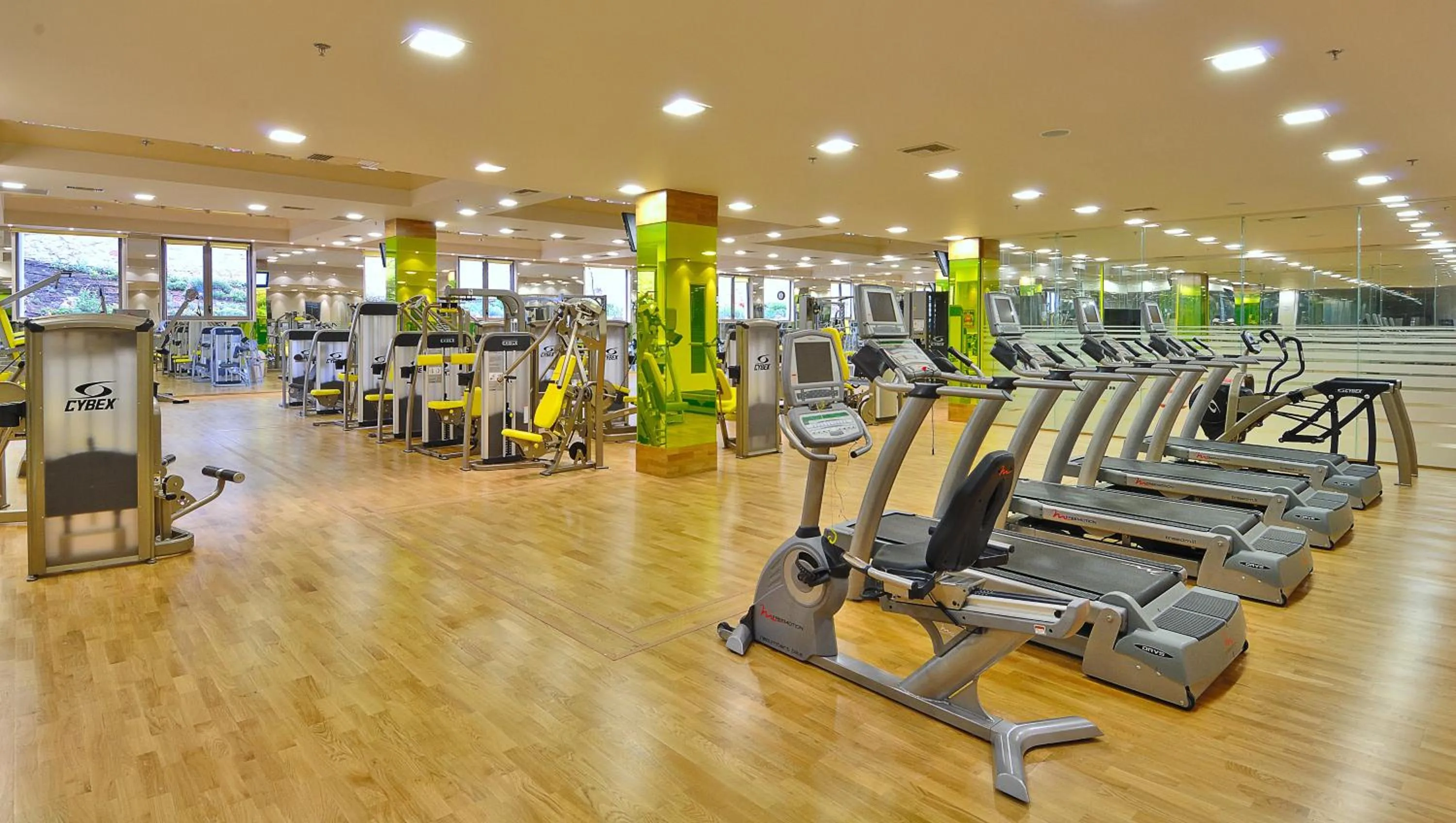 Fitness centre/facilities, Fitness Center/Facilities in Royal Heights Resort Villas & Spa