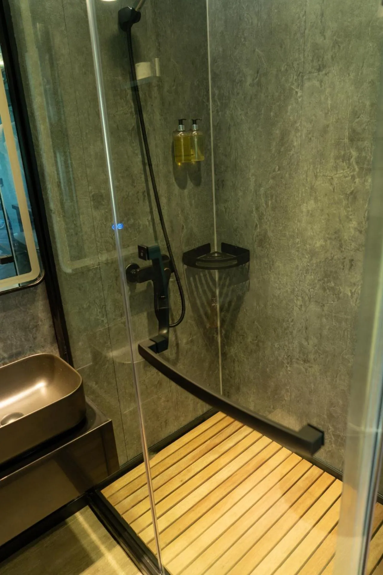 Shower in Skårungen - Hotel, Cabins and Camping