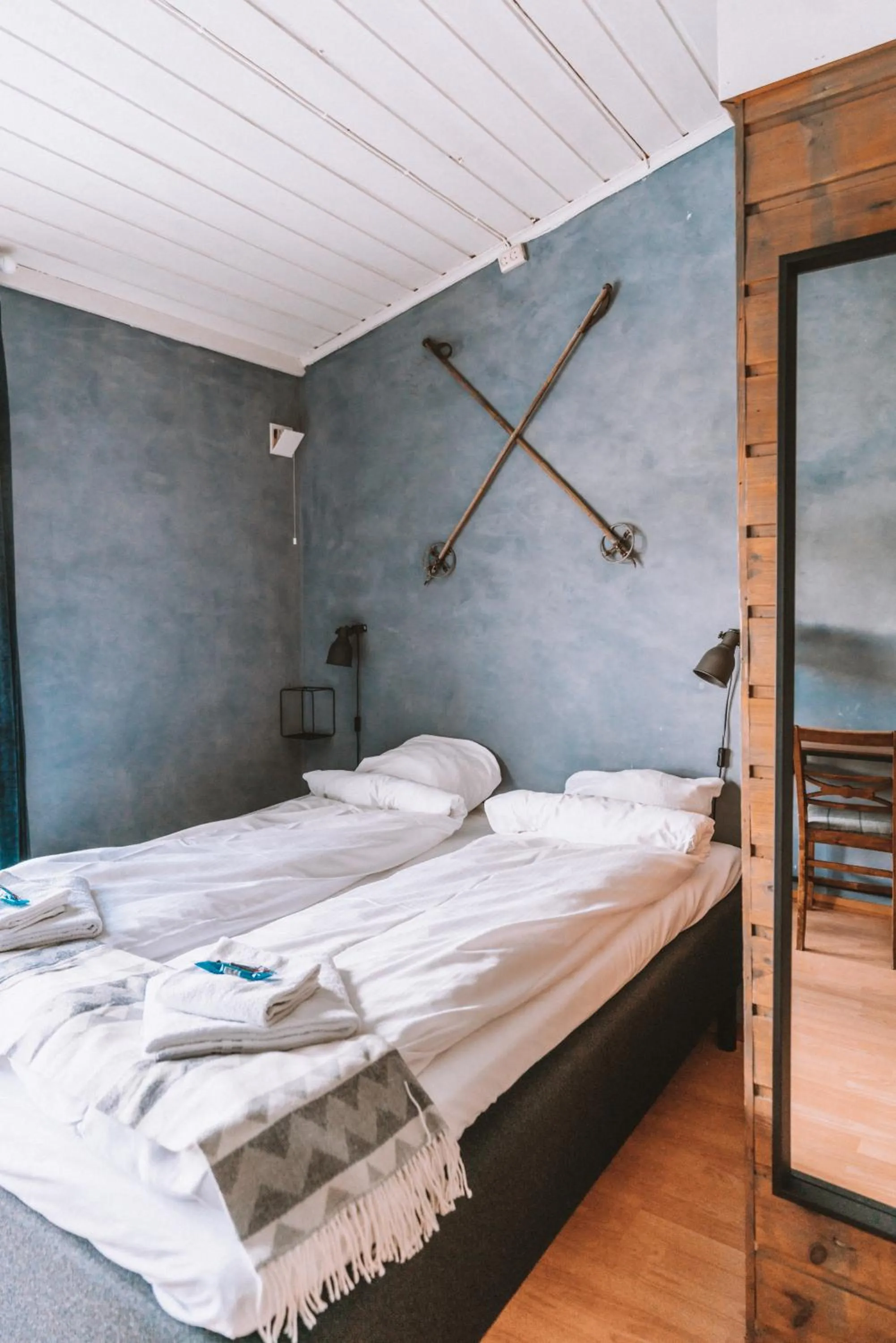 Bed in Skårungen - Hotel, Cabins and Camping