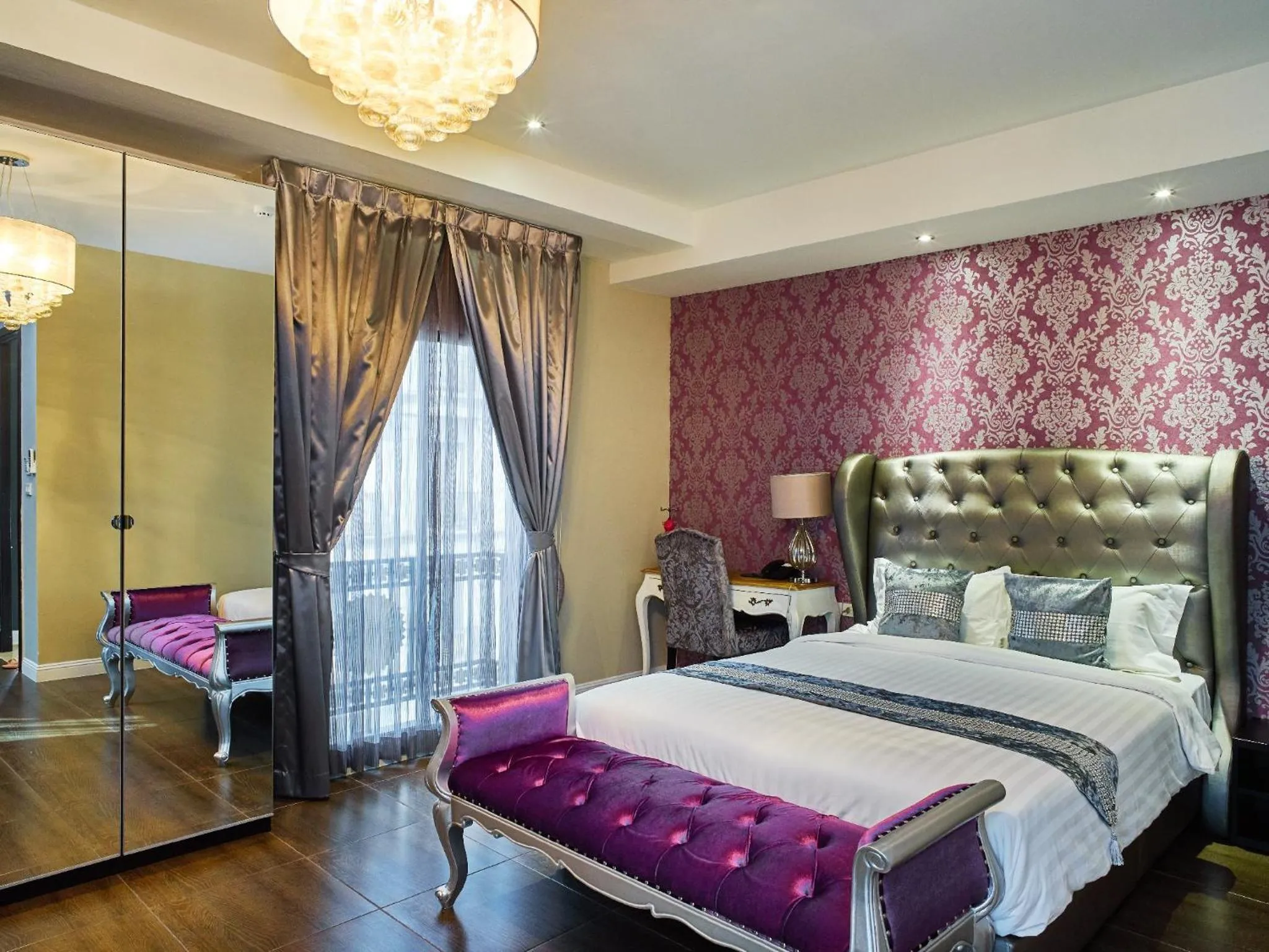 Photo of the whole room, Bed in The Star of Sathorn