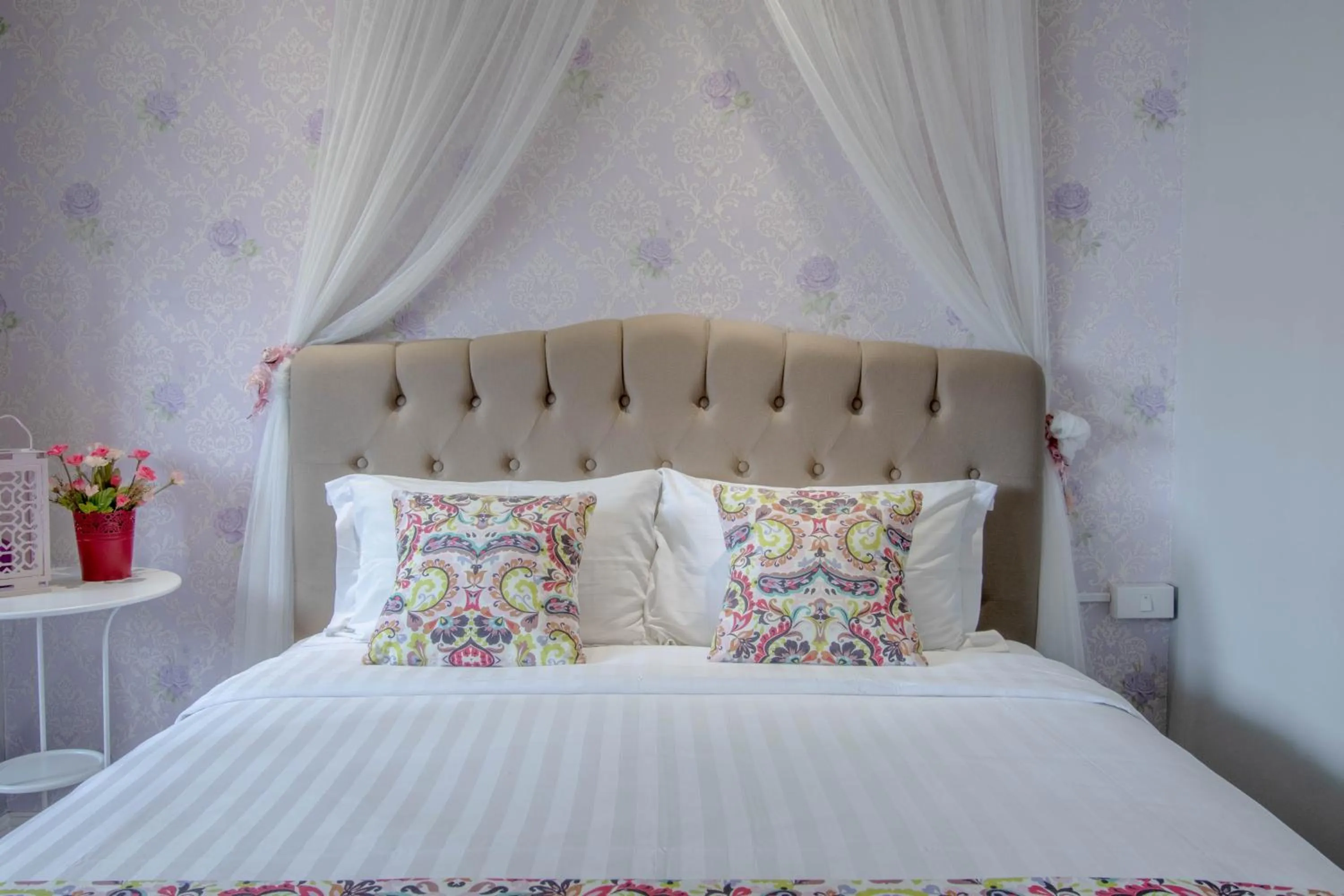 Decorative detail, Bed in The Star of Sathorn